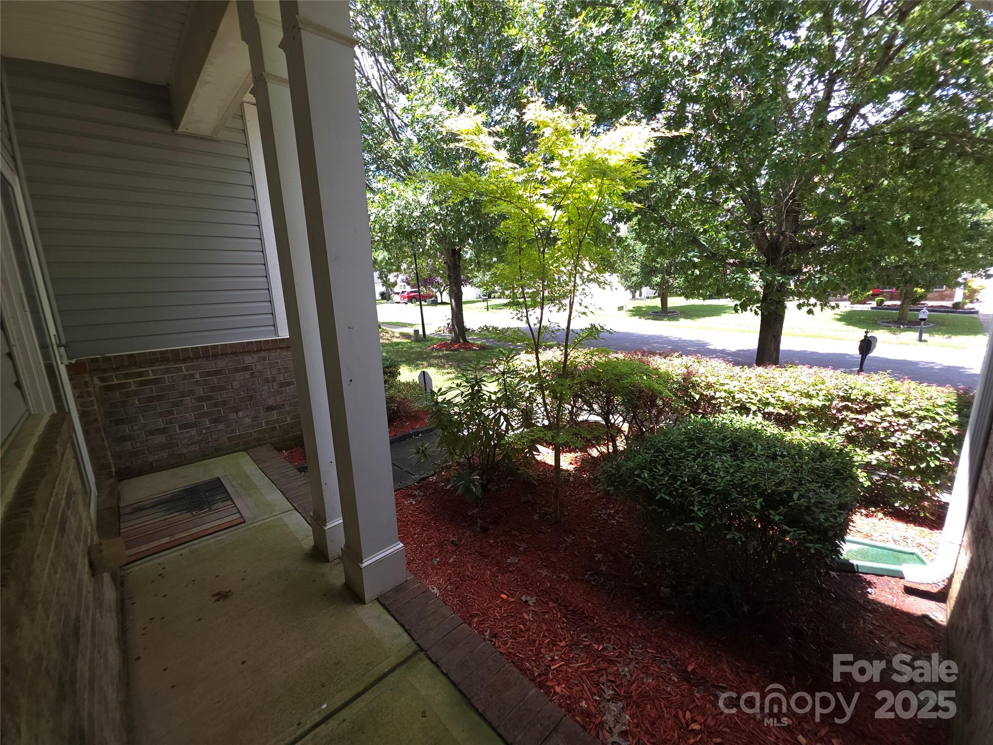 Homes for sale in Charlotte, NC | 5933 Kirkwynd Commons Dr, Charlotte, NC 28278 | MLS# 4291416