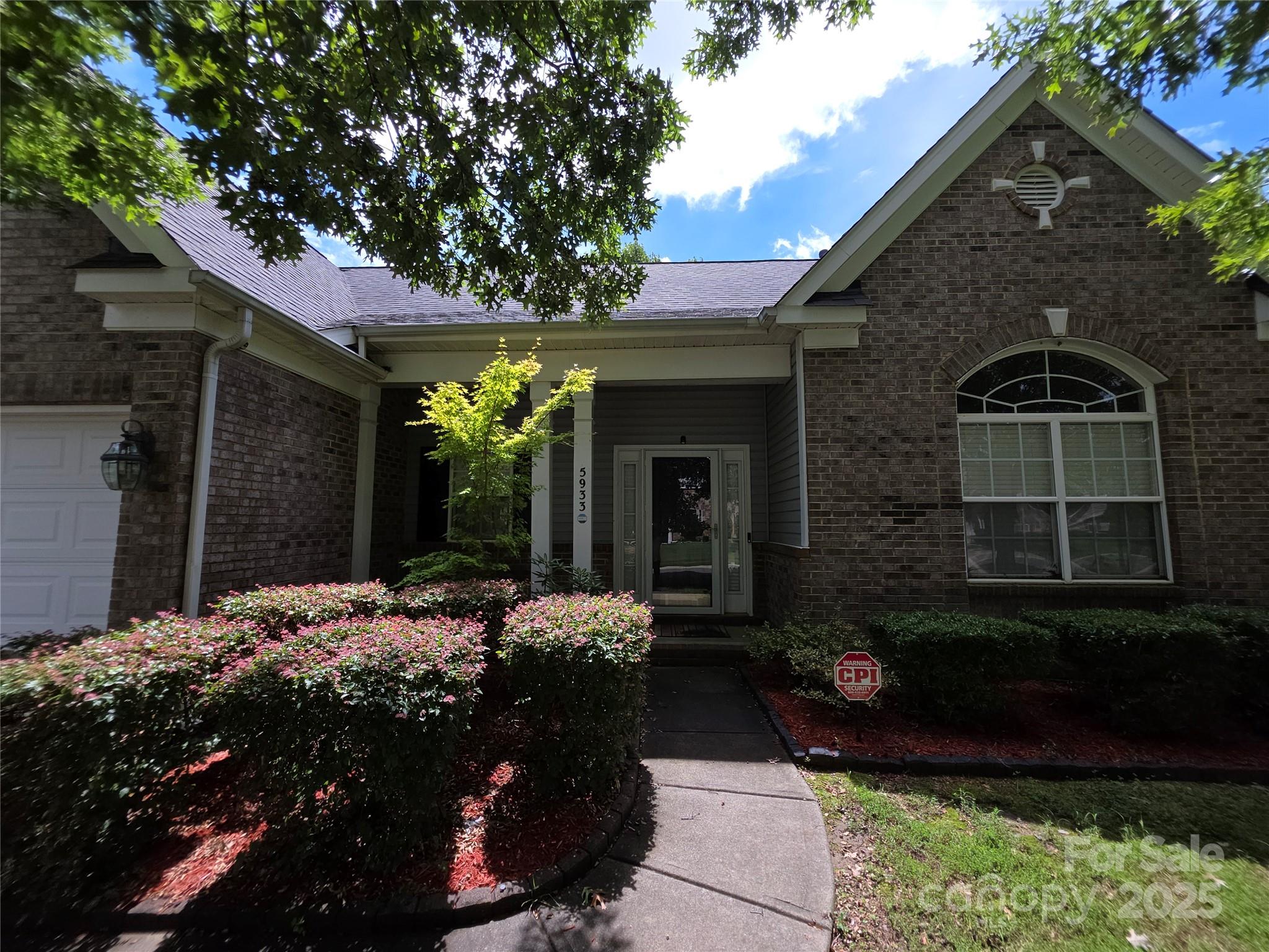 Homes for sale in Charlotte, NC | 5933 Kirkwynd Commons Dr, Charlotte, NC 28278 | MLS# 4291416