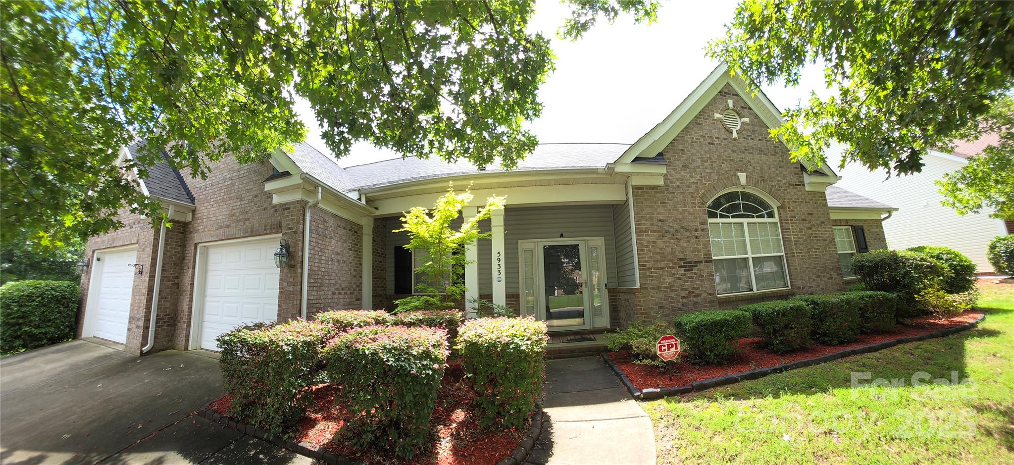 Homes for sale in Charlotte, NC | 5933 Kirkwynd Commons Dr, Charlotte, NC 28278 | MLS# 4291416