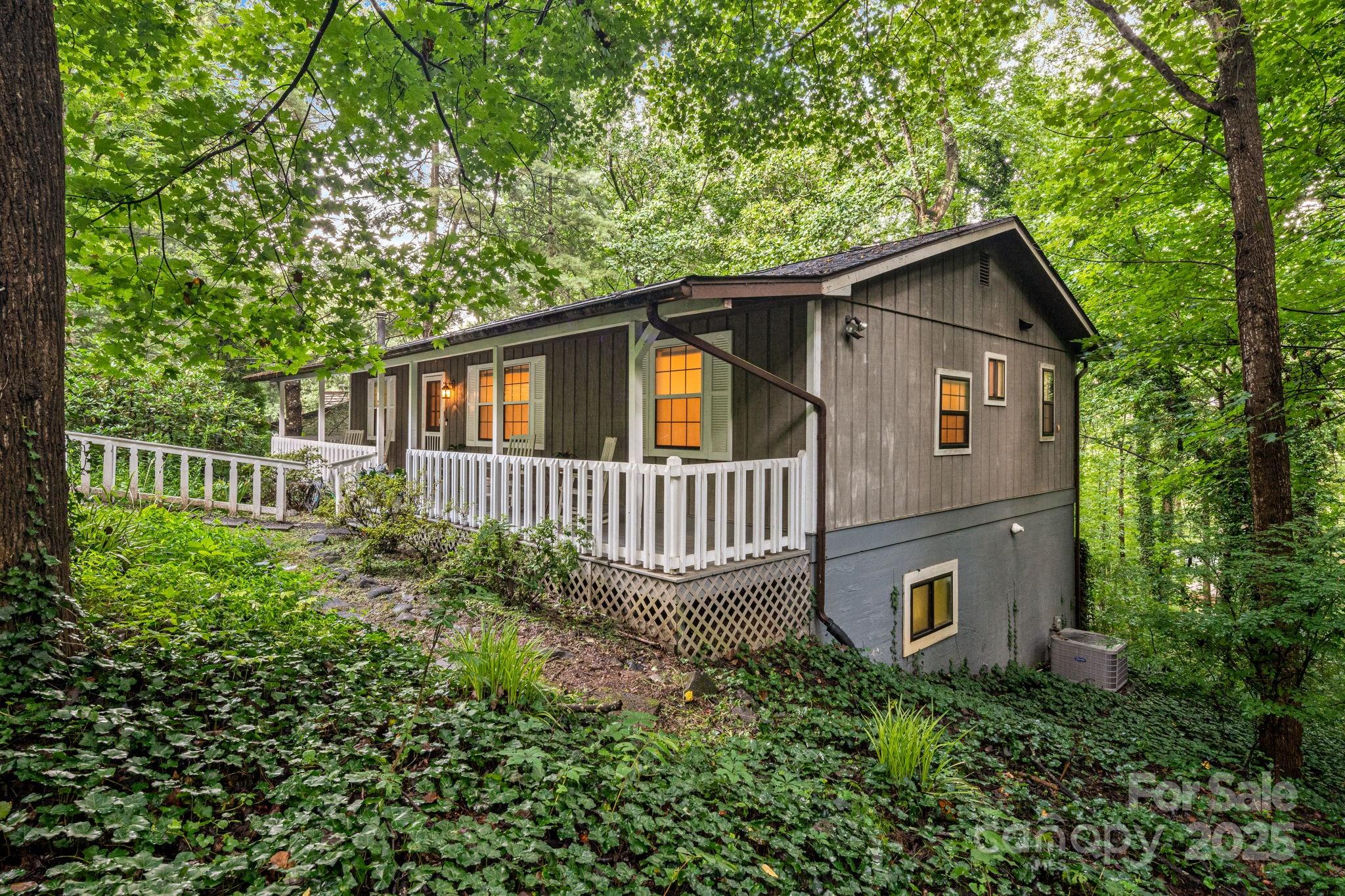 Homes for sale in Asheville, NC | 3 Shadywood Cir, Asheville, NC 28803 | MLS# 4292658