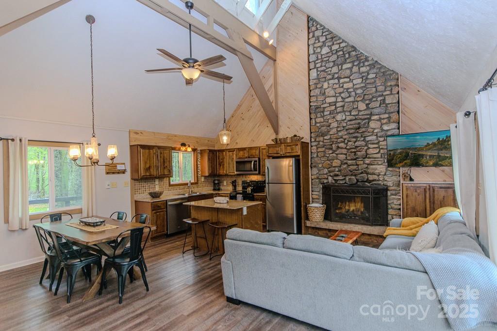 Homes for sale in Beech Mountain, NC | 114 Locust Ridge Rd, Beech Mountain, NC 28604 | MLS# 4295820