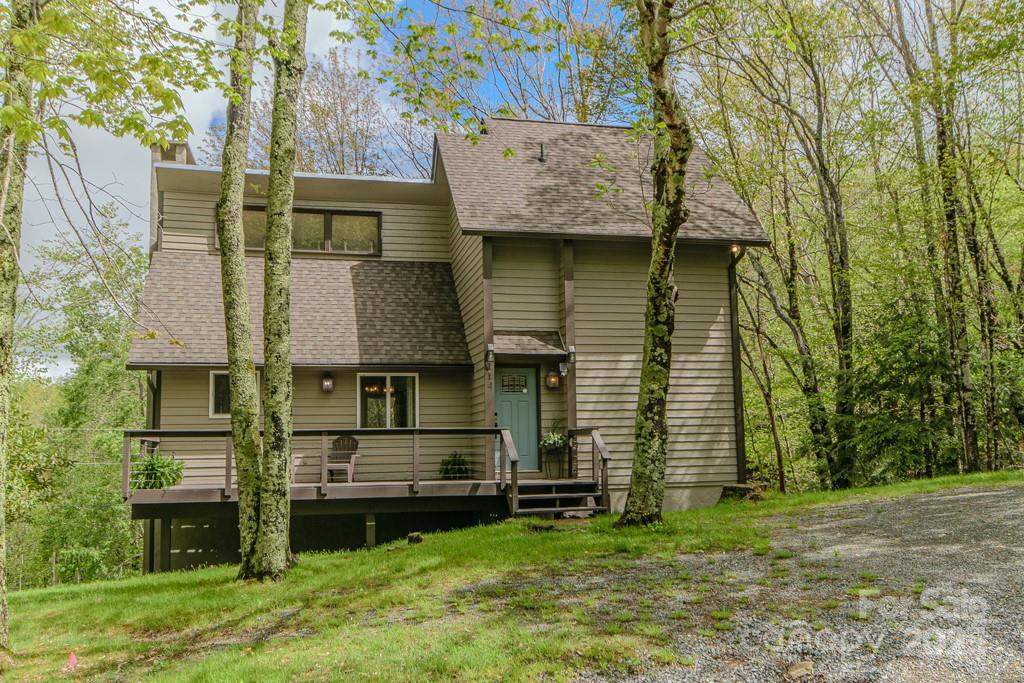 Homes for sale in Beech Mountain, NC | 114 Locust Ridge Rd, Beech Mountain, NC 28604 | MLS# 4295820