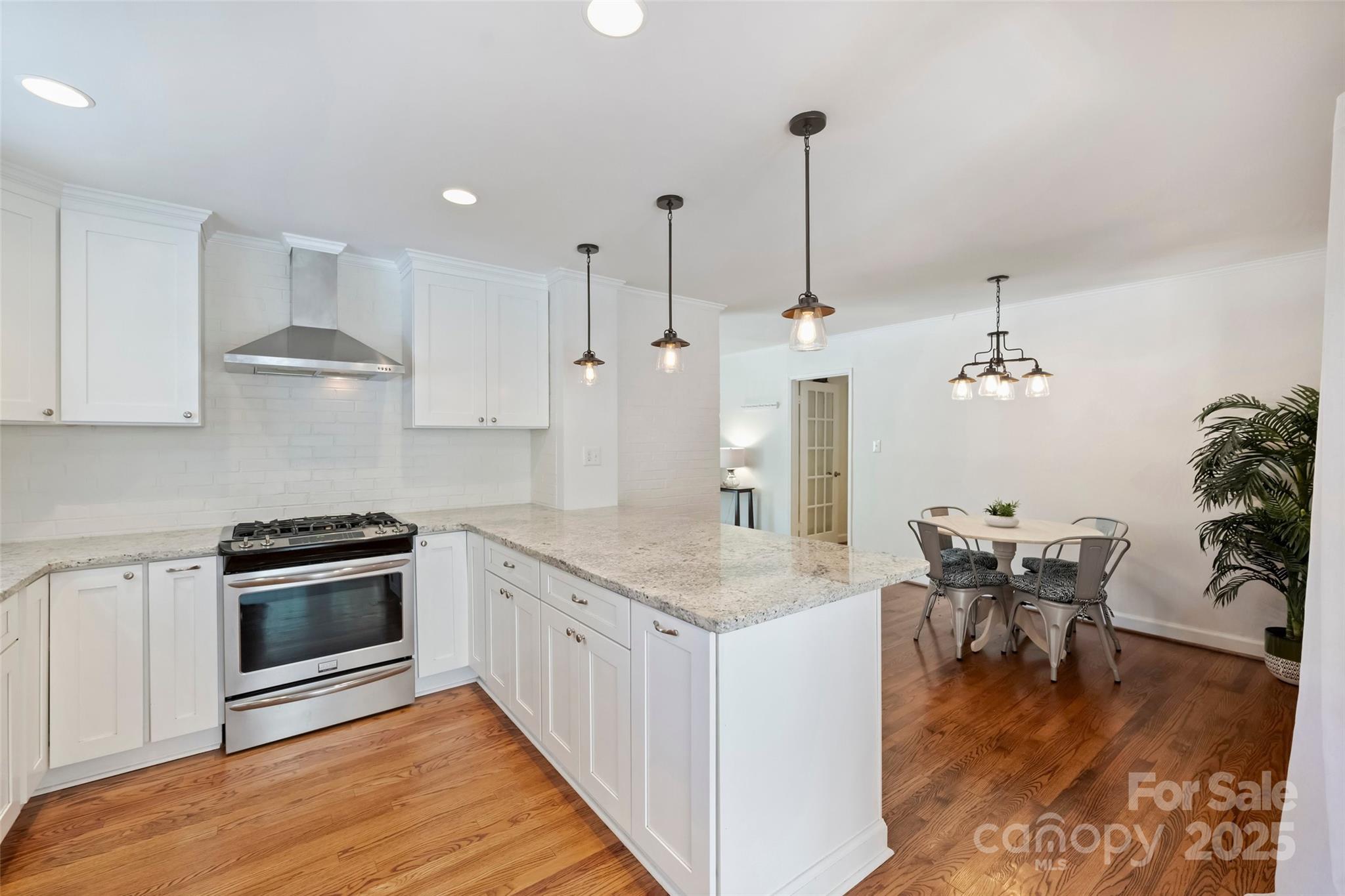 Homes for sale in Charlotte, NC | 826 Montford Dr, Charlotte, NC 28209 | MLS# 4298105