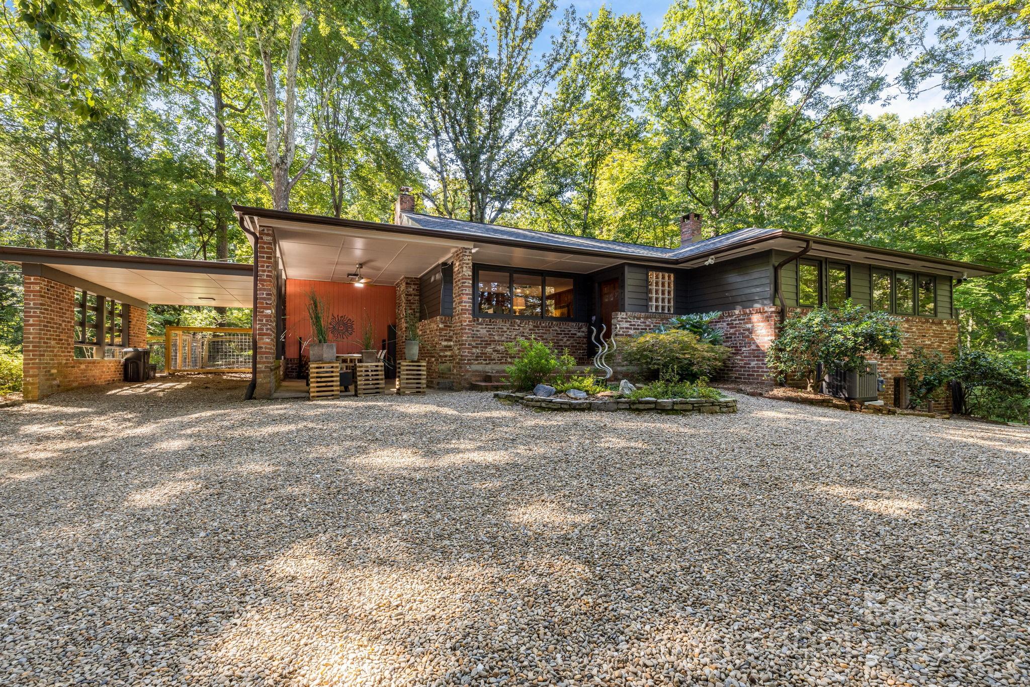 Homes for sale in Tryon, NC | 750 Braewick Rd, Tryon, NC 28782 | MLS# 4305252