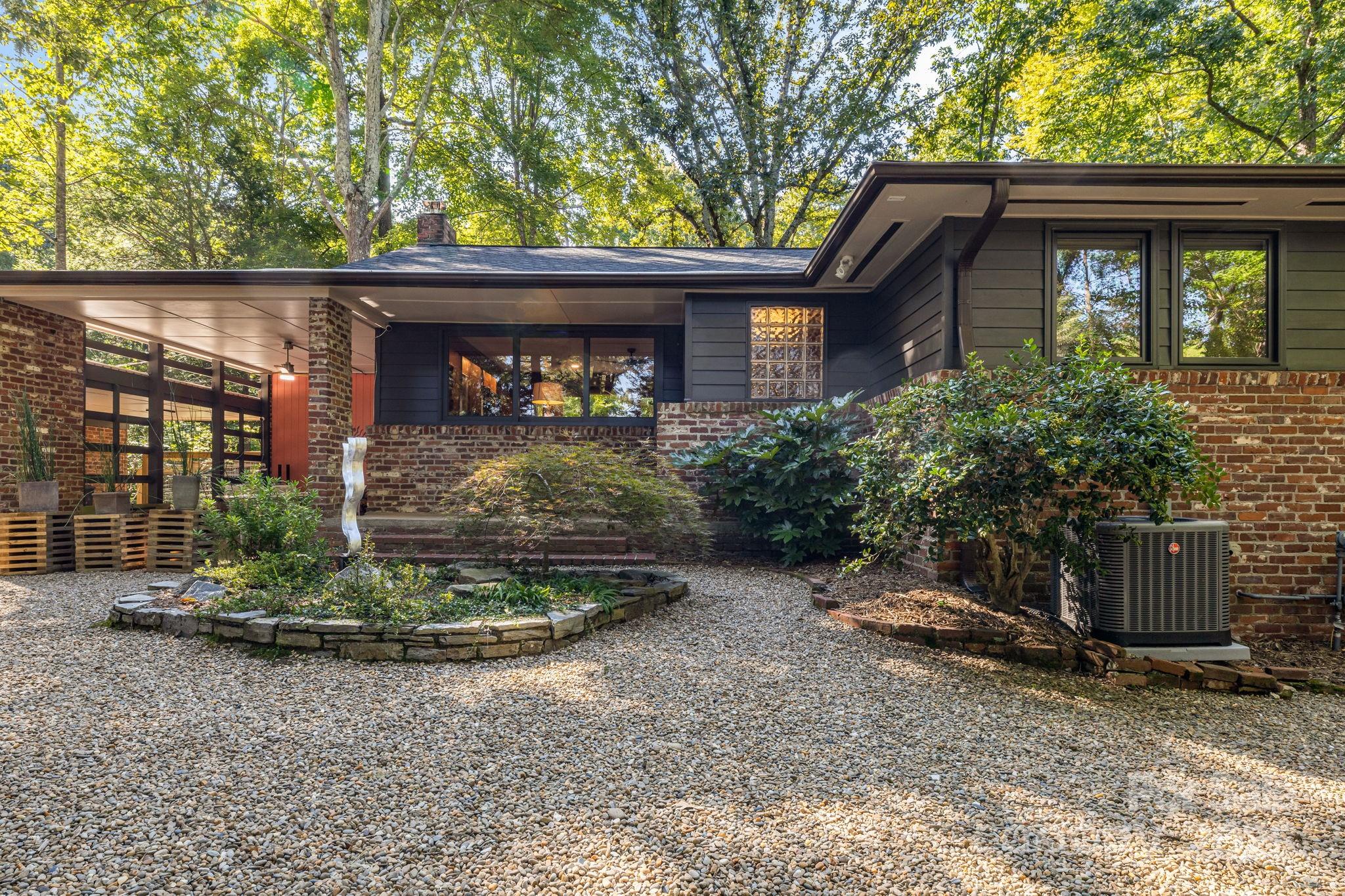 Homes for sale in Tryon, NC | 750 Braewick Rd, Tryon, NC 28782 | MLS# 4305252