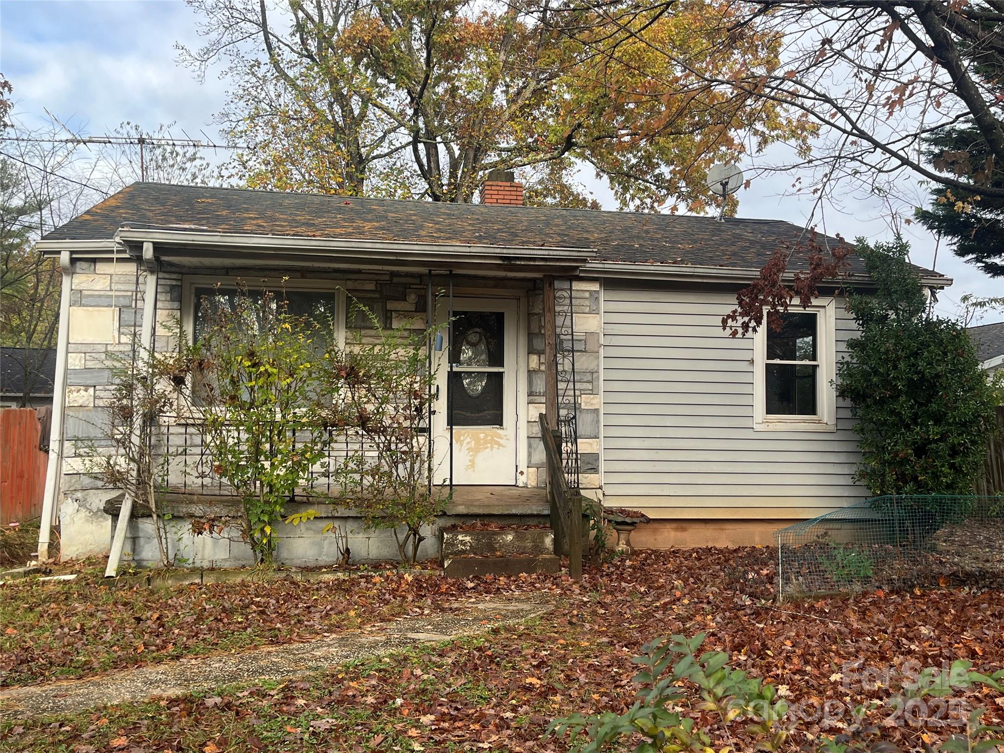 Homes for sale in Asheville, NC | 4 La Rue St, Asheville, NC 28806 | MLS# 4307591