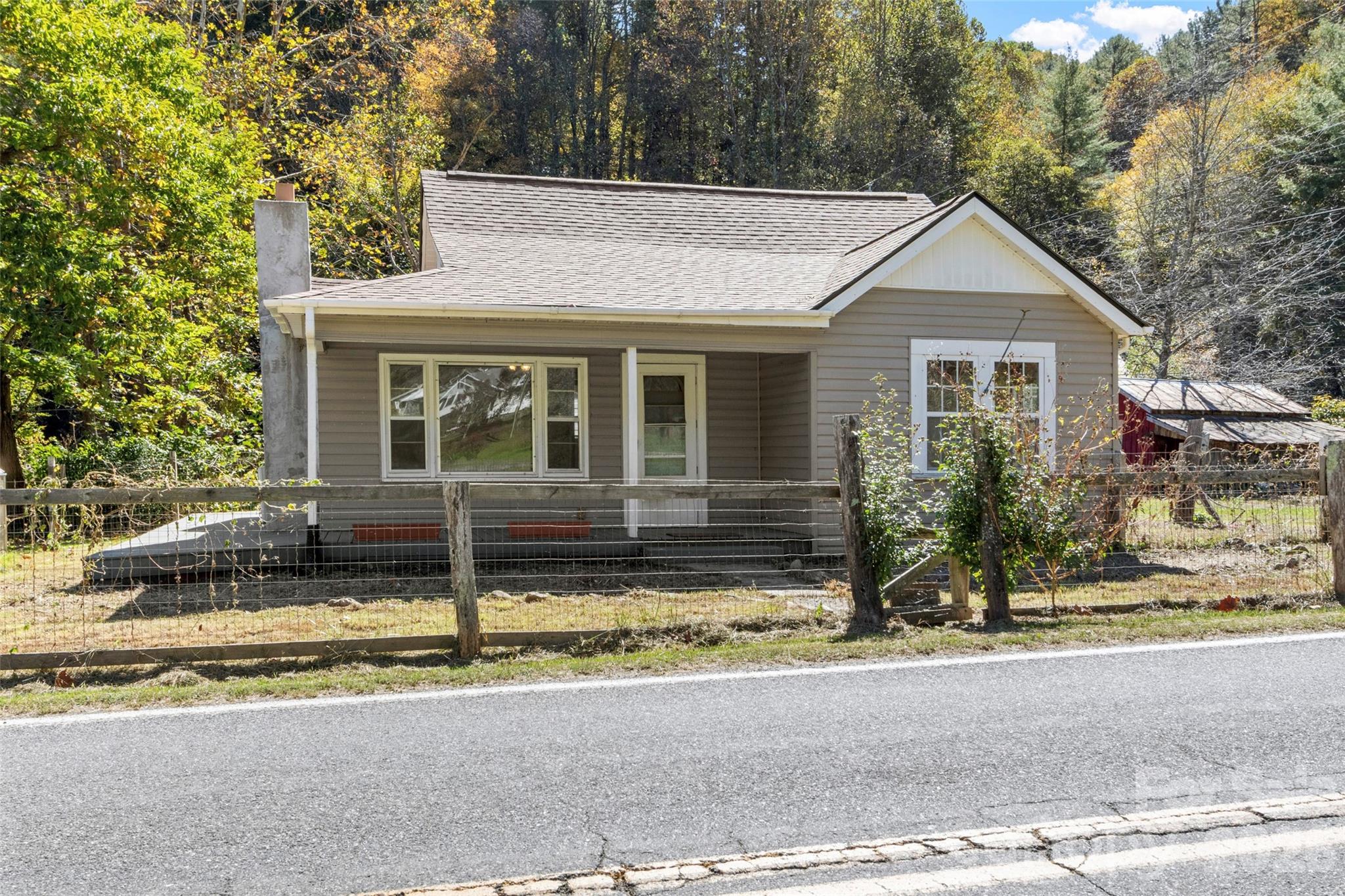 Homes for sale in Burnsville, NC | 689 Bald Mountain Rd, Burnsville, NC 28714 | MLS# 4309436