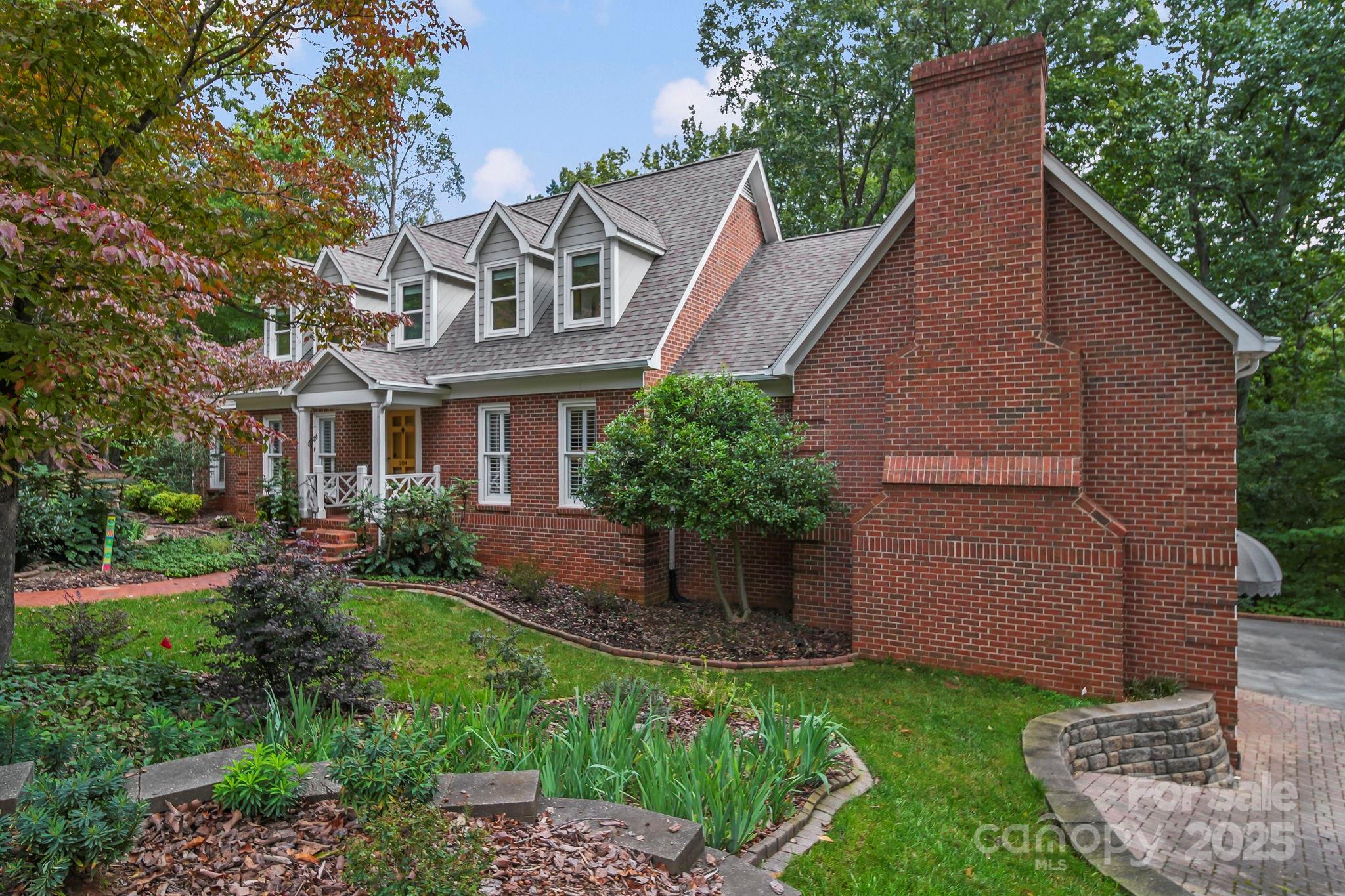 Homes for sale in Cramerton, NC | 204 Keyhole Ct, Cramerton, NC 28032 | MLS# 4309780