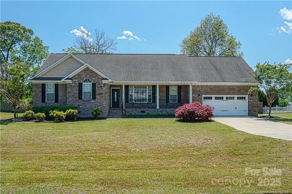 Homes for sale in Fayetteville, NC | 1838 Rockrose Dr, Fayetteville, NC 28312 | MLS# 4315010