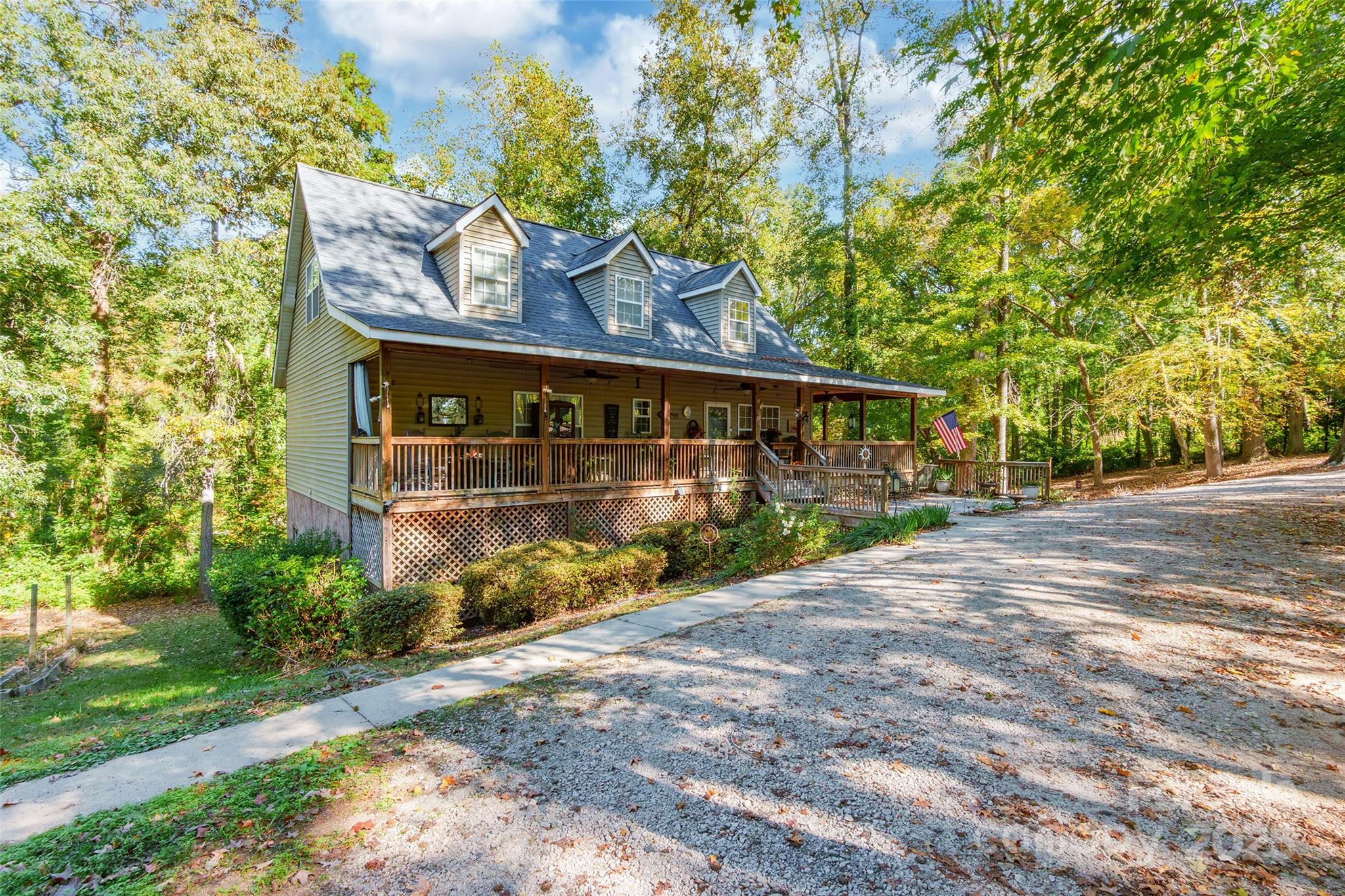 Homes for sale in Chester, SC | 880 Columbia Rd, Chester, SC 29706 | MLS# 4316100