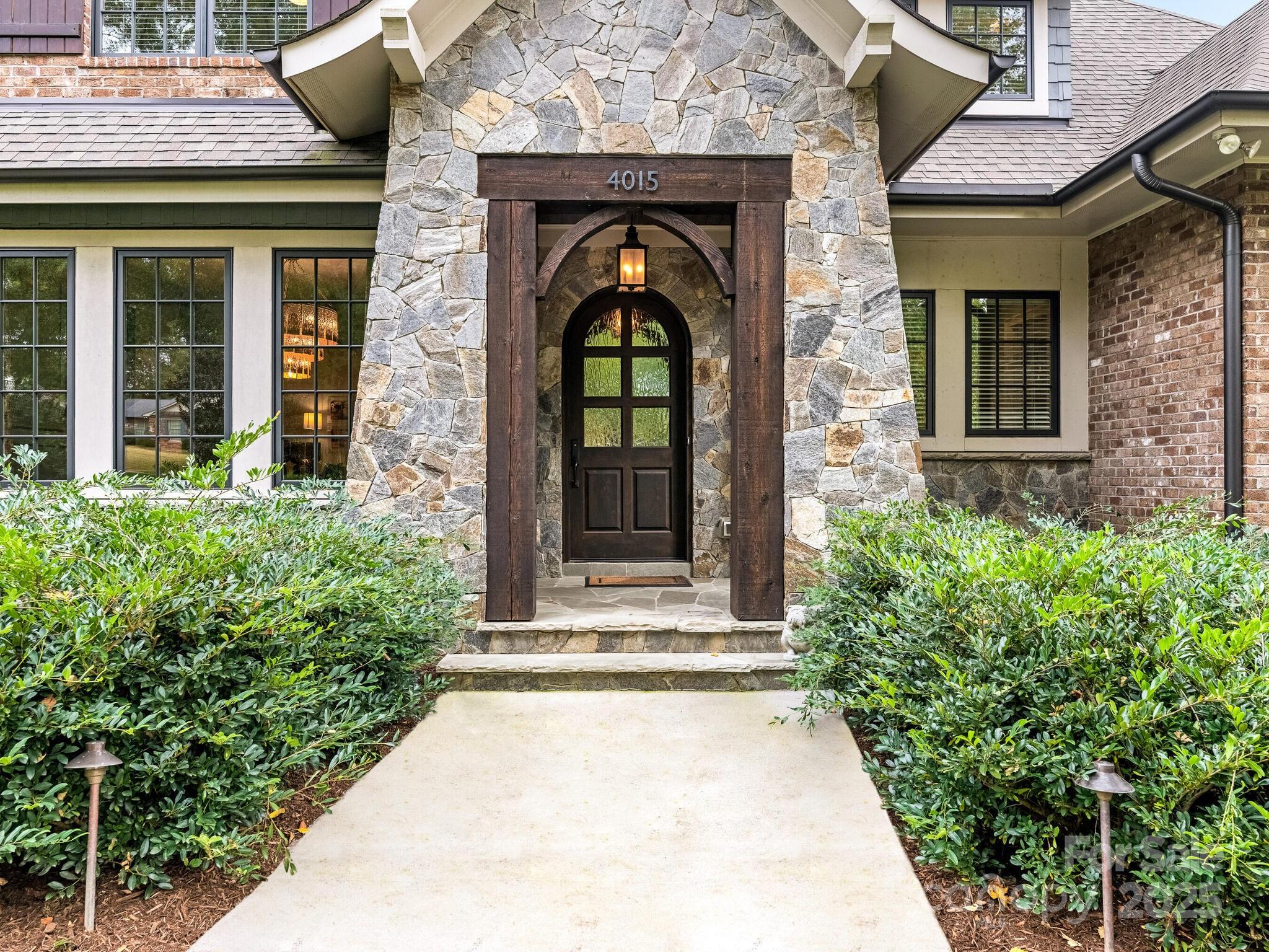 Homes for sale in Charlotte, NC | 4015 Arborway, Charlotte, NC 28211 | MLS# 4316484