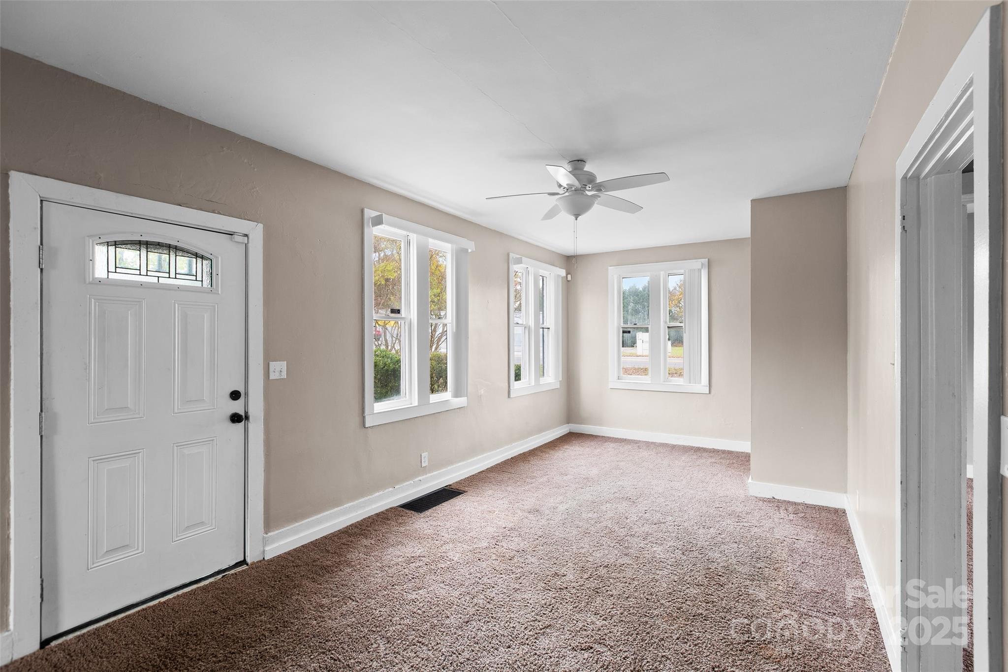 Homes for sale in Winston Salem, NC | 3726 Northampton Dr, Winston Salem, NC 27105 | MLS# 4317225