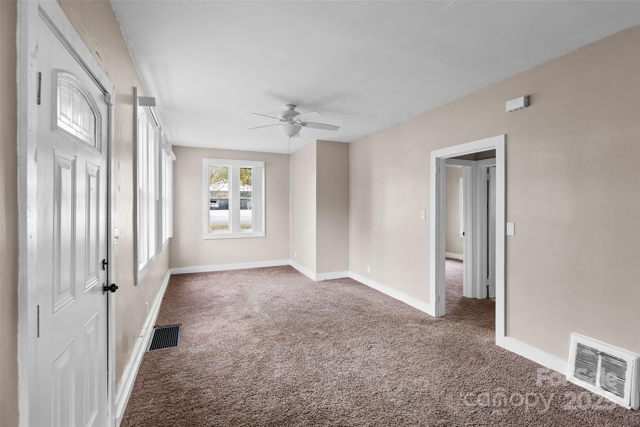 Homes for sale in Winston Salem, NC | 3726 Northampton Dr, Winston Salem, NC 27105 | MLS# 4317225