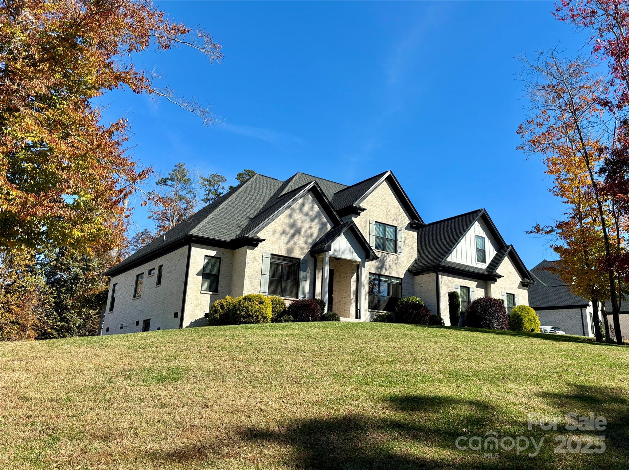 Homes for sale in Hickory, NC | 108 41st Ave Nw, Hickory, NC 28601 | MLS# 4317966