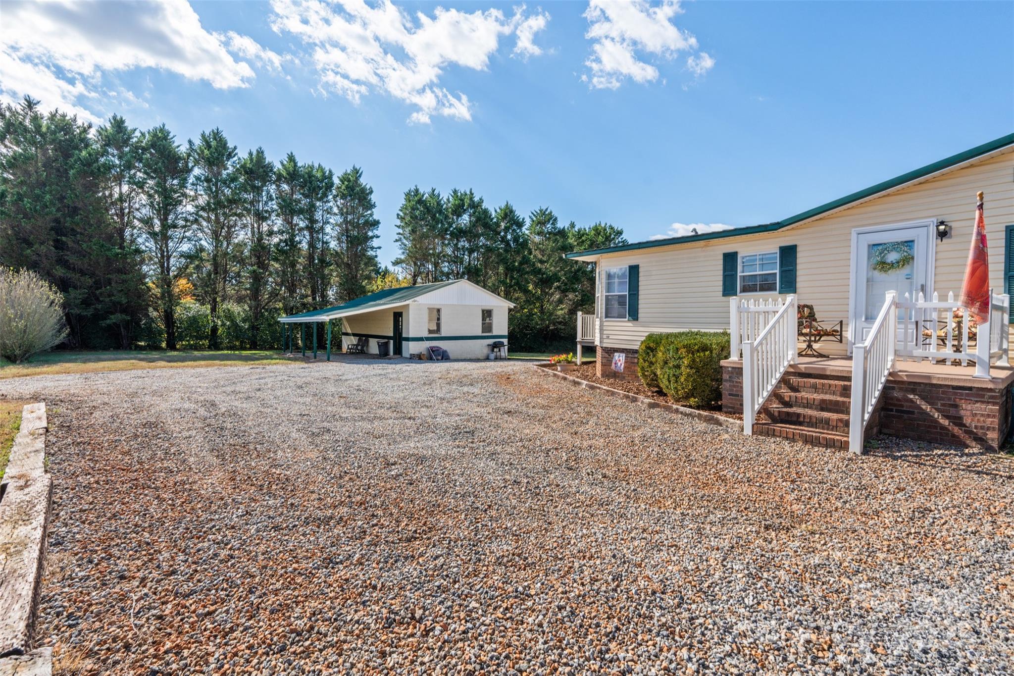 Homes for sale in Granite Falls, NC | 5125 Goldfinch Ct, Granite Falls, NC 28630 | MLS# 4318391