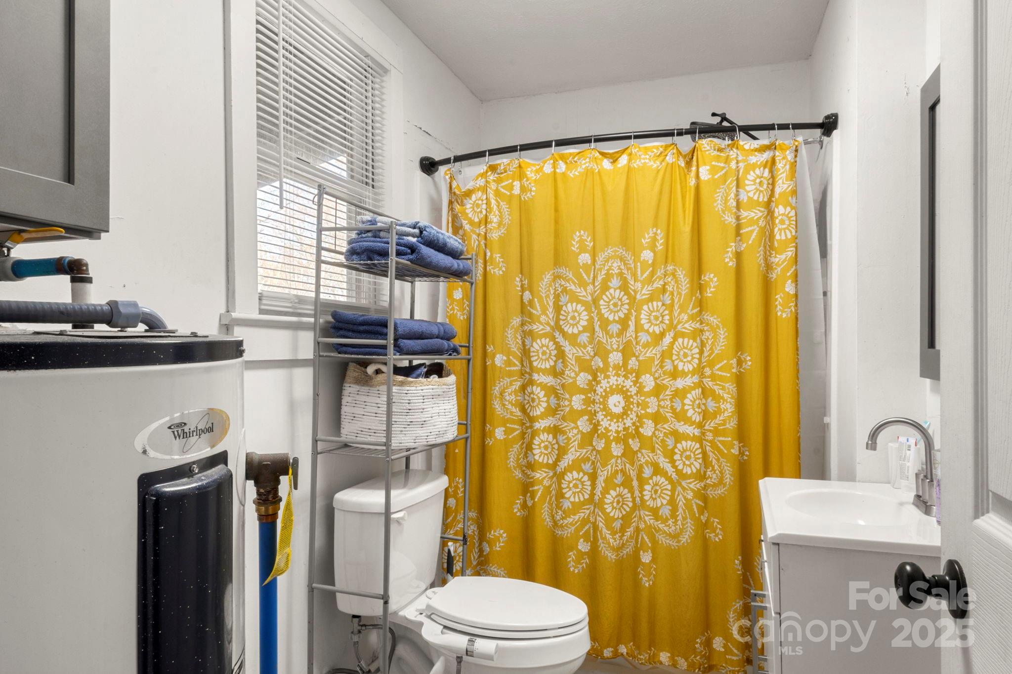 Homes for sale in Hickory, NC | 204 Shelby St, Hickory, NC 28601 | MLS# 4318419