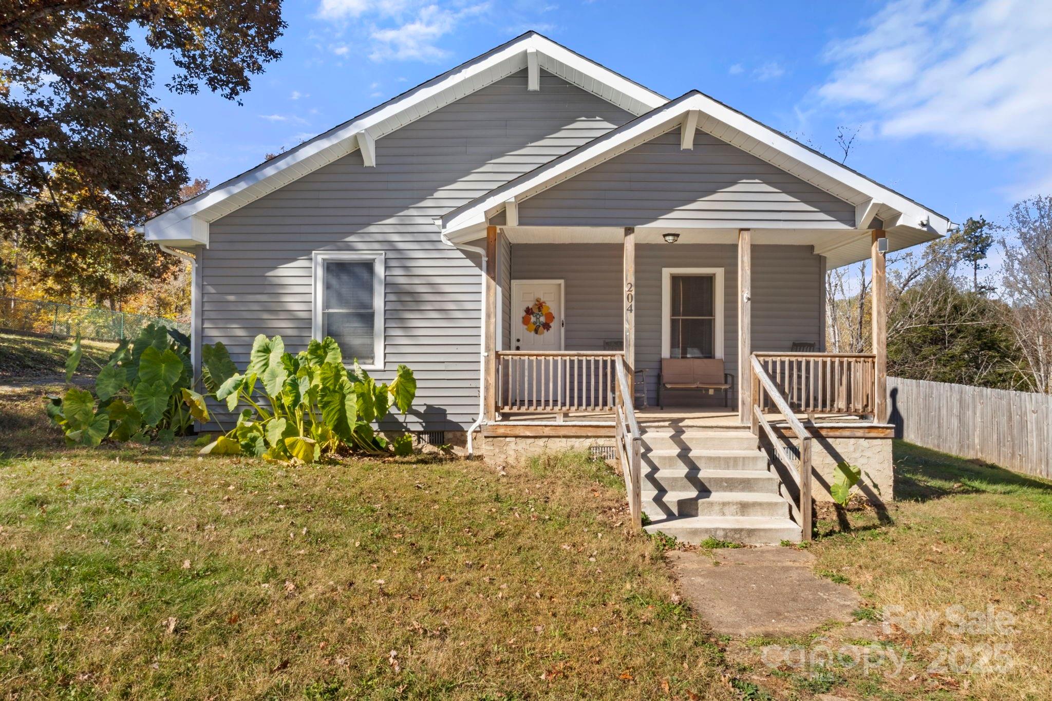 Homes for sale in Hickory, NC | 204 Shelby St, Hickory, NC 28601 | MLS# 4318419