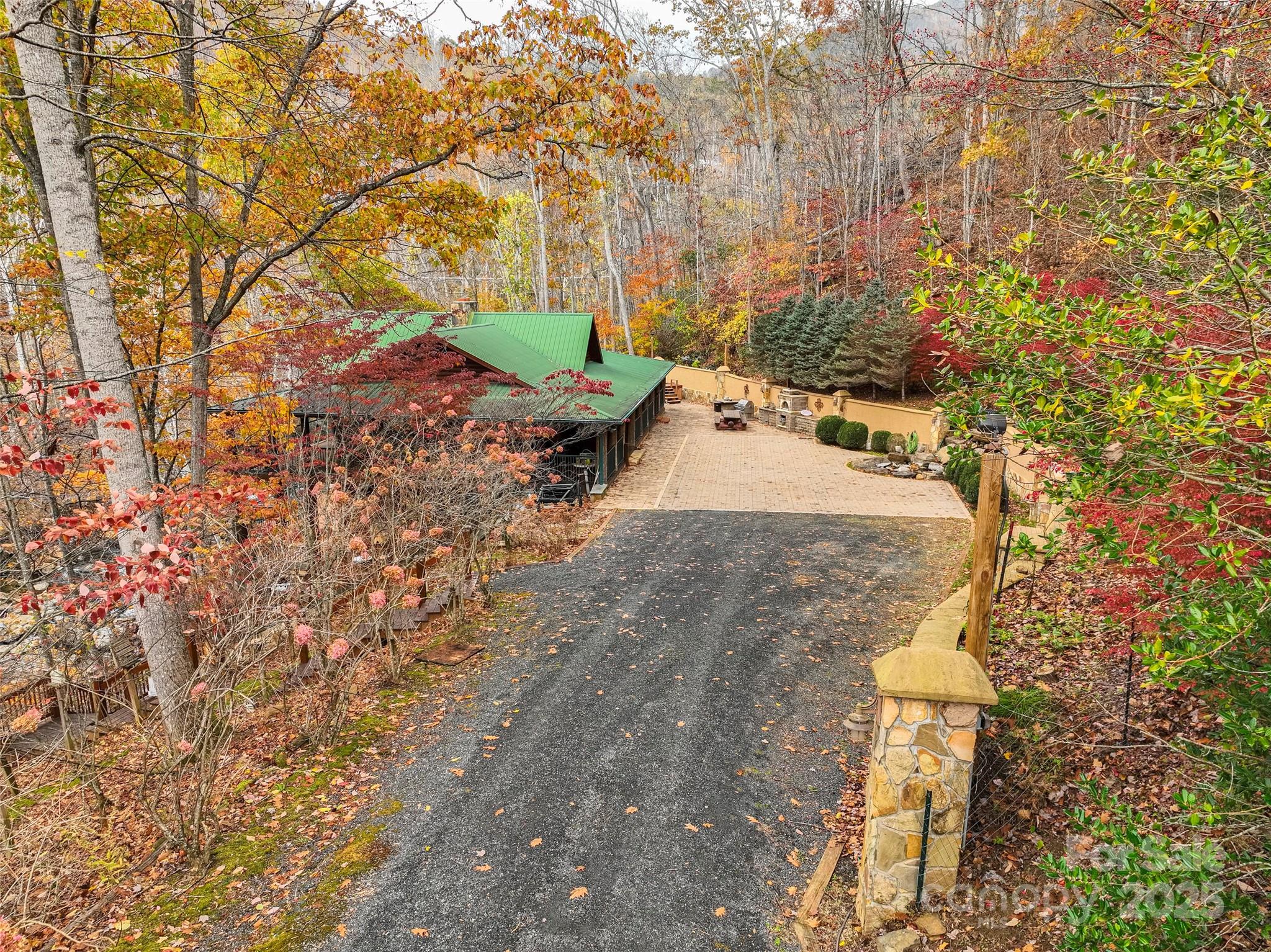 Homes for sale in Bakersville, NC | 90 Rogers Creek Dr, Bakersville, NC 28705 | MLS# 4318662