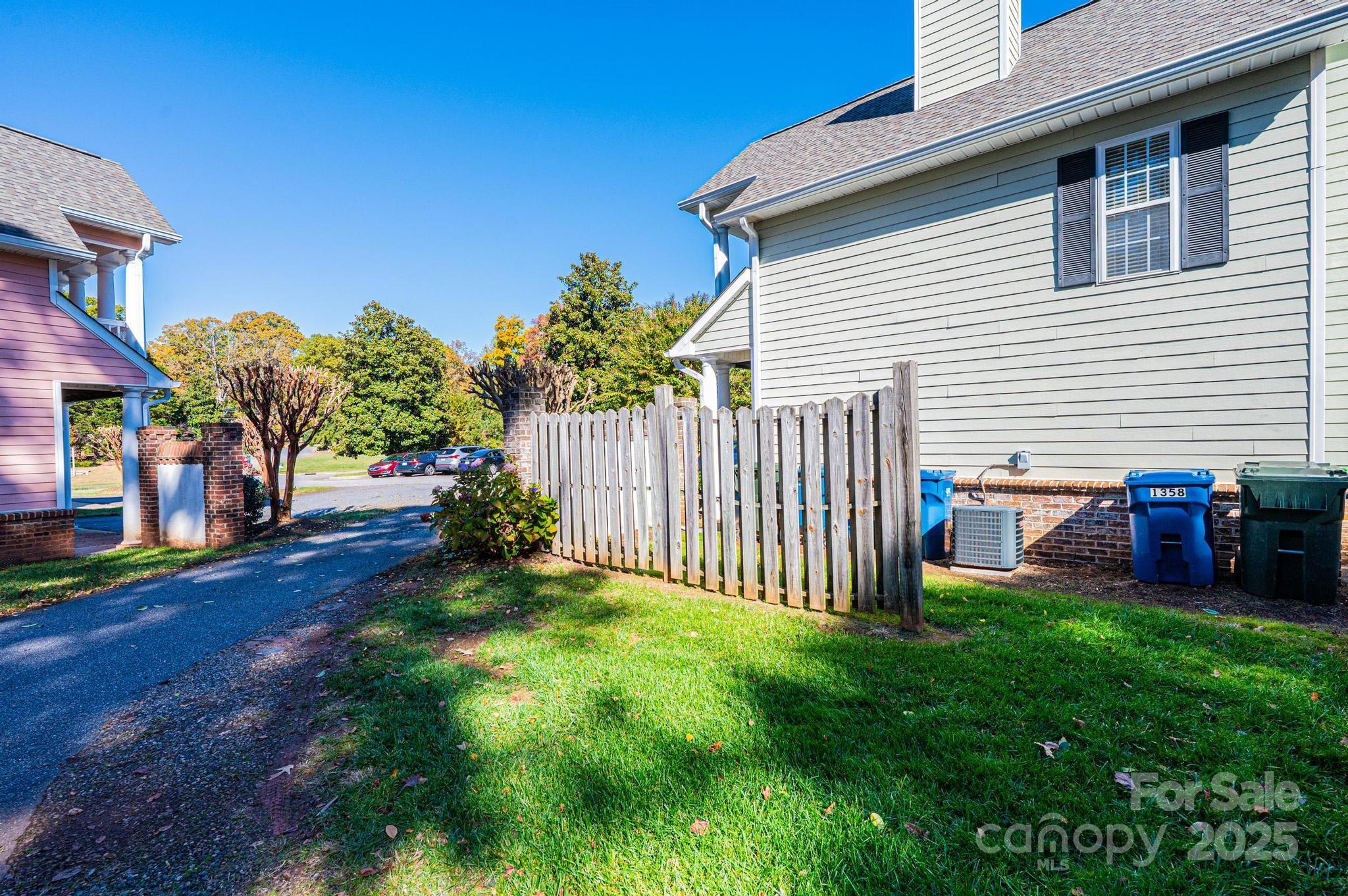 Homes for sale in Hickory, NC | 1364 21st Ave Ne, Hickory, NC 28601 | MLS# 4319110