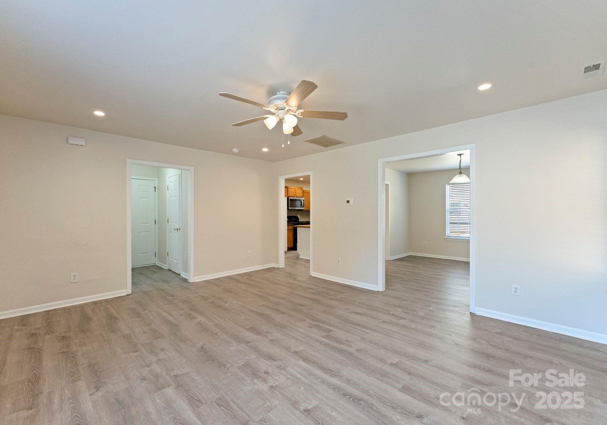 Homes for sale in Charlotte, NC | 5114 Brooktree Dr, Charlotte, NC 28208 | MLS# 4320102