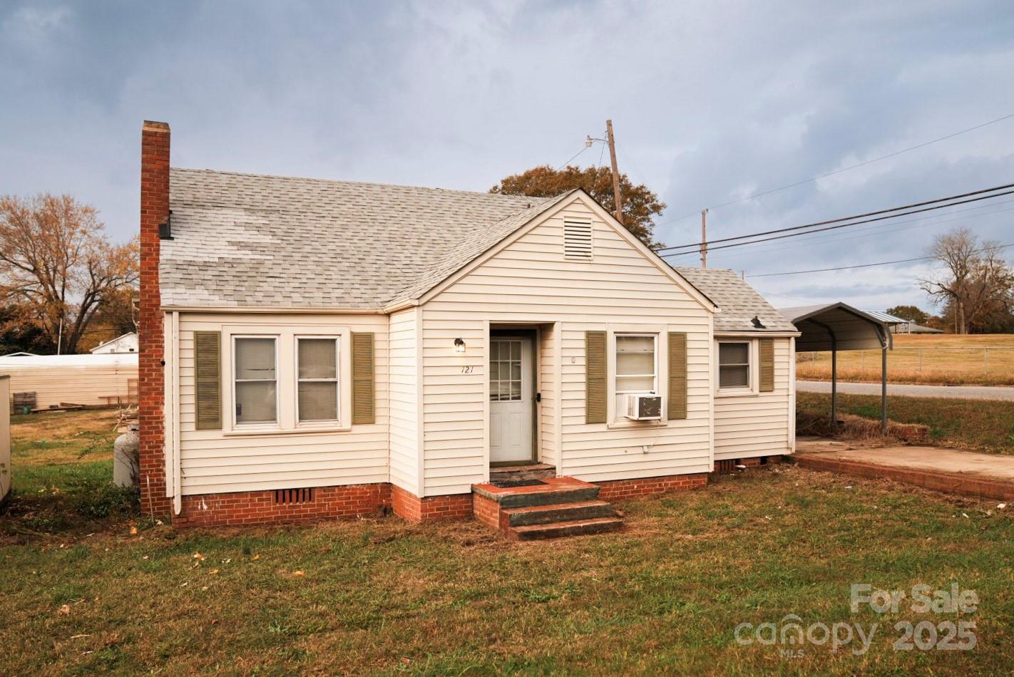 Homes for sale in Ellenboro, NC | 121 Martin St, Ellenboro, NC 28040 | MLS# 4320616