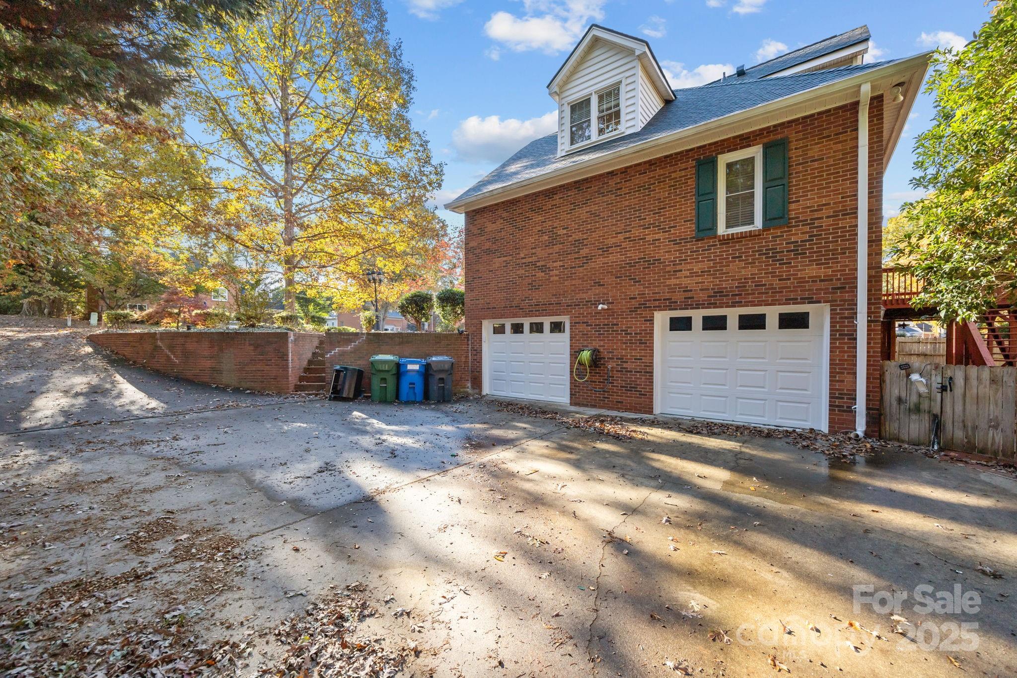 Homes for sale in Kernersville, NC | 280 Birchridge Dr, Kernersville, NC 27284 | MLS# 4320682