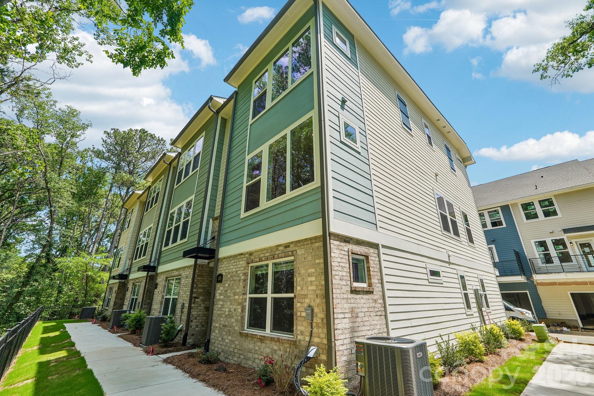 1st image of 1526 Lithium Ln, Charlotte, NC 28211 | MLS# 4321661