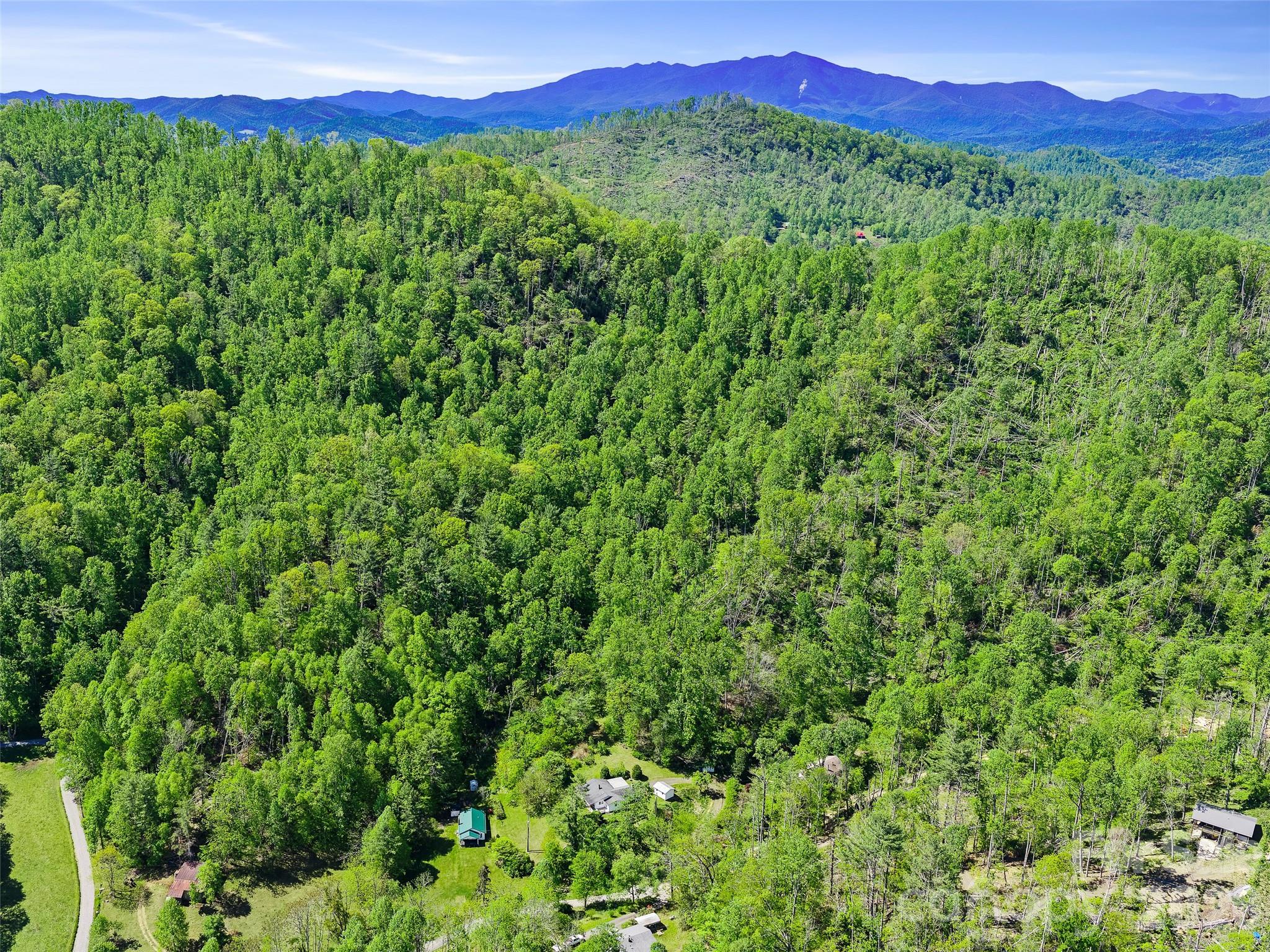 Photo 2 of Single family home for sale at 615 Fred Sparks Rd, Bakersville, NC 28705 | MLS# 4322515 | Listing updated on 2026-05-04