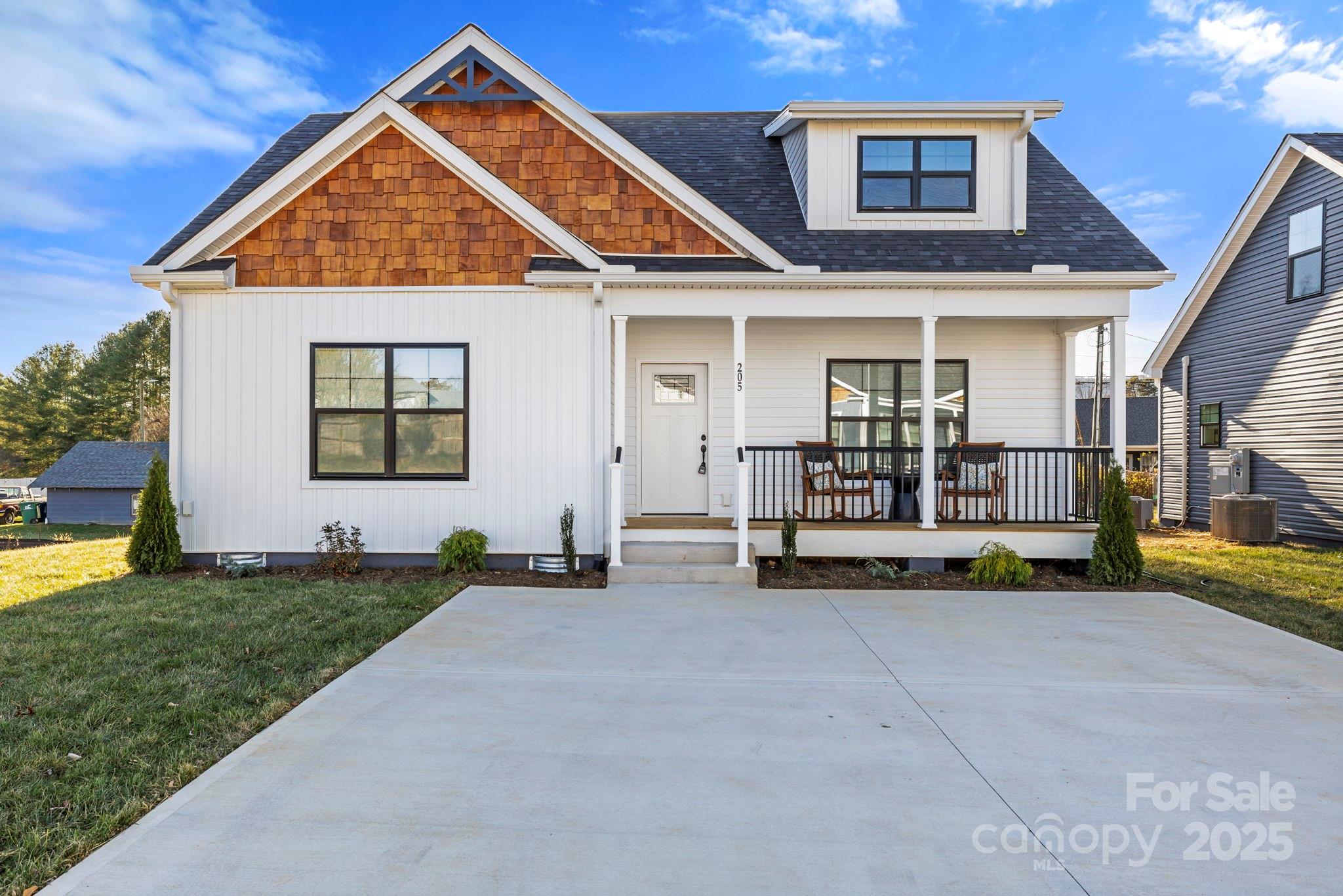 Homes for sale in Arden, NC | 205 Southern Charm Rd, Arden, NC 28704 | MLS# 4327536