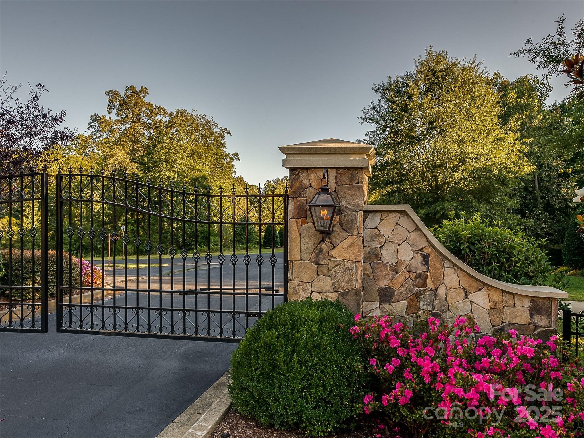 Homes for sale in Indian Land, SC | 5125 Longbrooke Ct, Indian Land, SC 29707 | MLS# 4327720