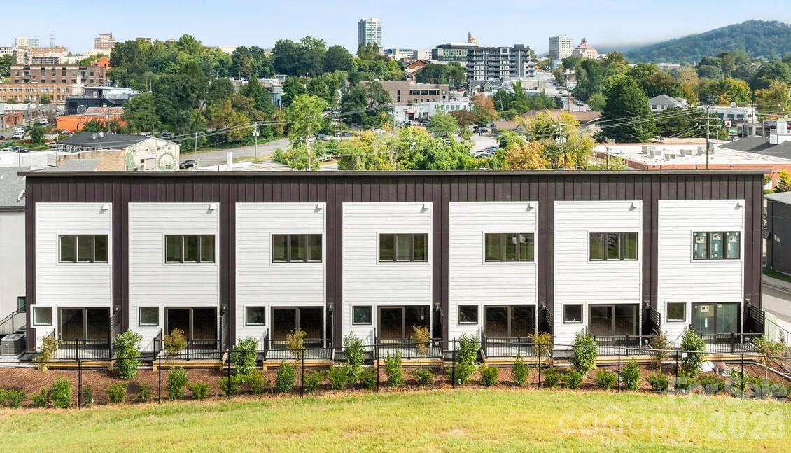 1st image of 3 Lee Garden Ln #104, Asheville, NC 28801 | MLS# 4328368