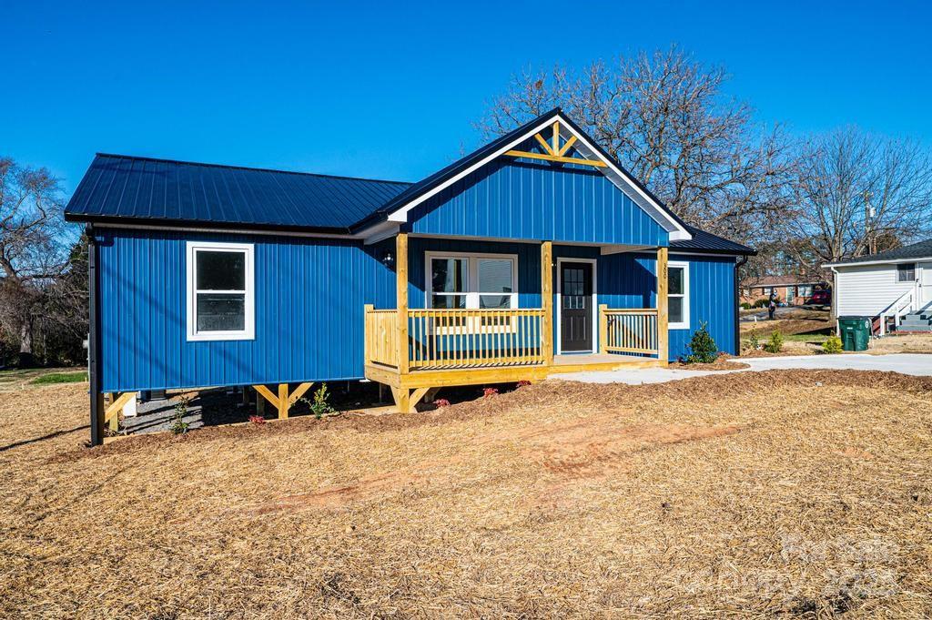 Homes for sale in Valdese, NC | 300 South Ave Sw, Valdese, NC 28690 | MLS# 4328770