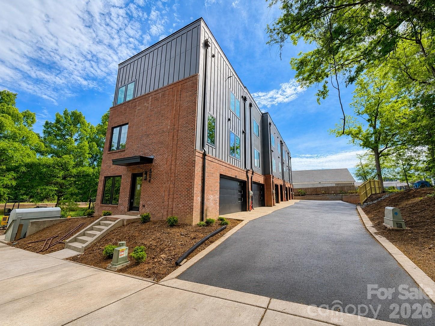 1st image of 610 E 16th St, Charlotte, NC 28206 | MLS# 4328794