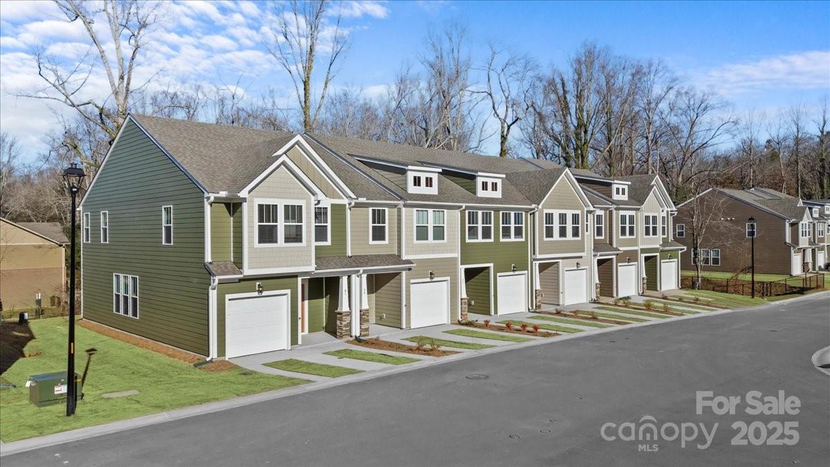 Homes for sale in Arden, NC | 33 Moon Haven Way, Arden, NC 28704 | MLS# 4329637