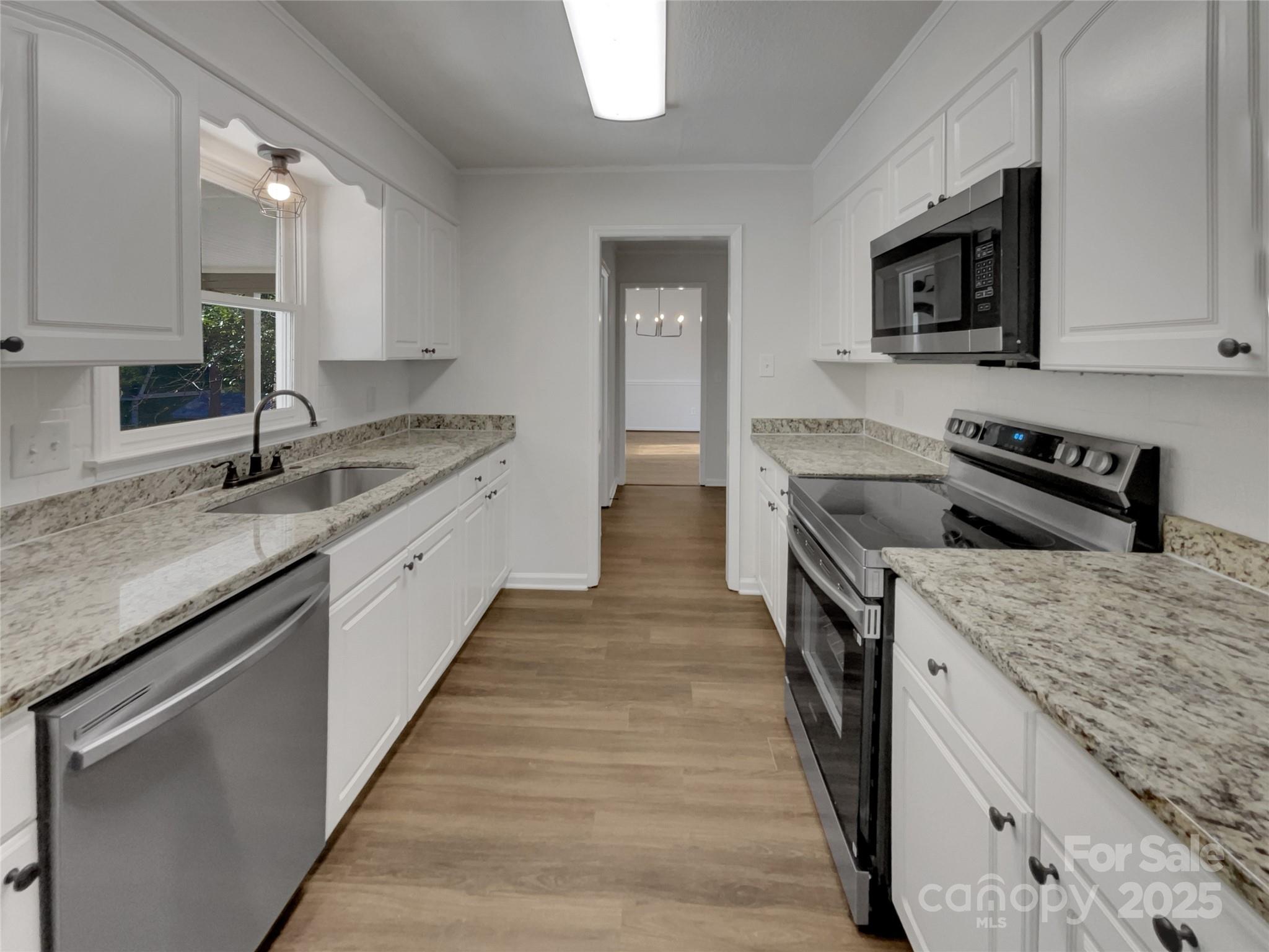 Homes for sale in Fort Mill, SC | 1057 Honeybee Trl, Fort Mill, SC 29715 | MLS# 4329959