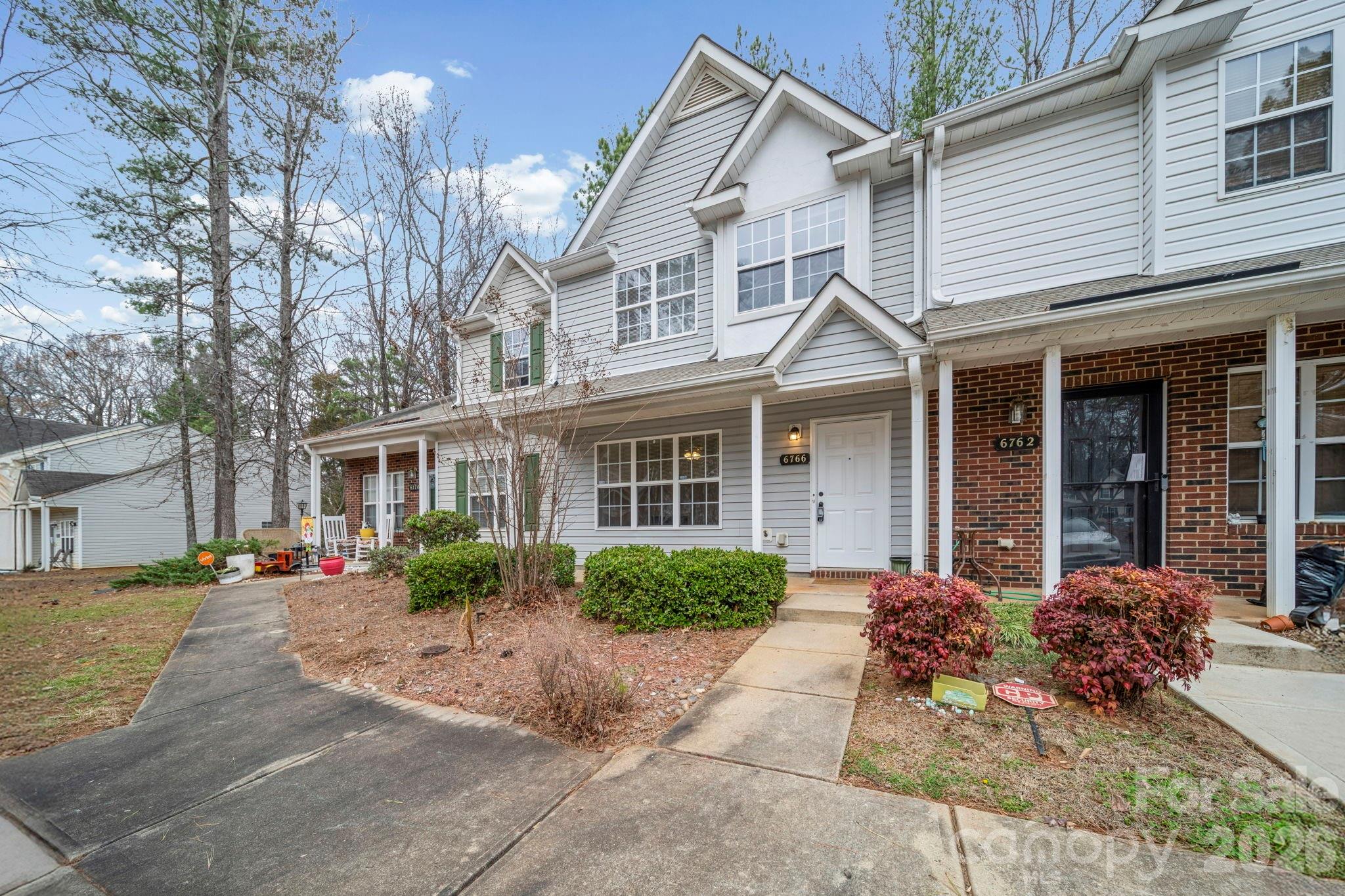Homes for sale in Charlotte, NC | 6666 Cypress Tree Ln, Charlotte, NC 28215 | MLS# 4330587