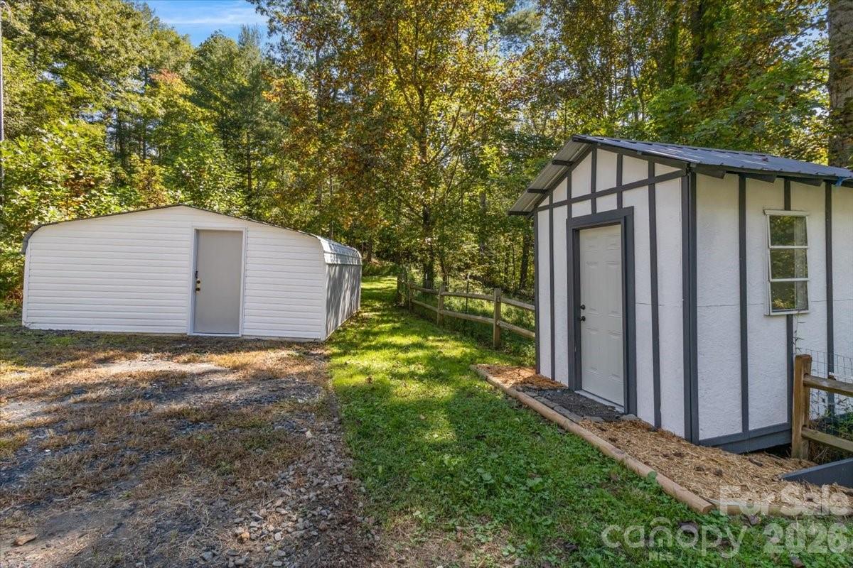 Homes for sale in Burnsville, NC | 1050 Wyatt Town Rd, Burnsville, NC 28714 | MLS# 4337141