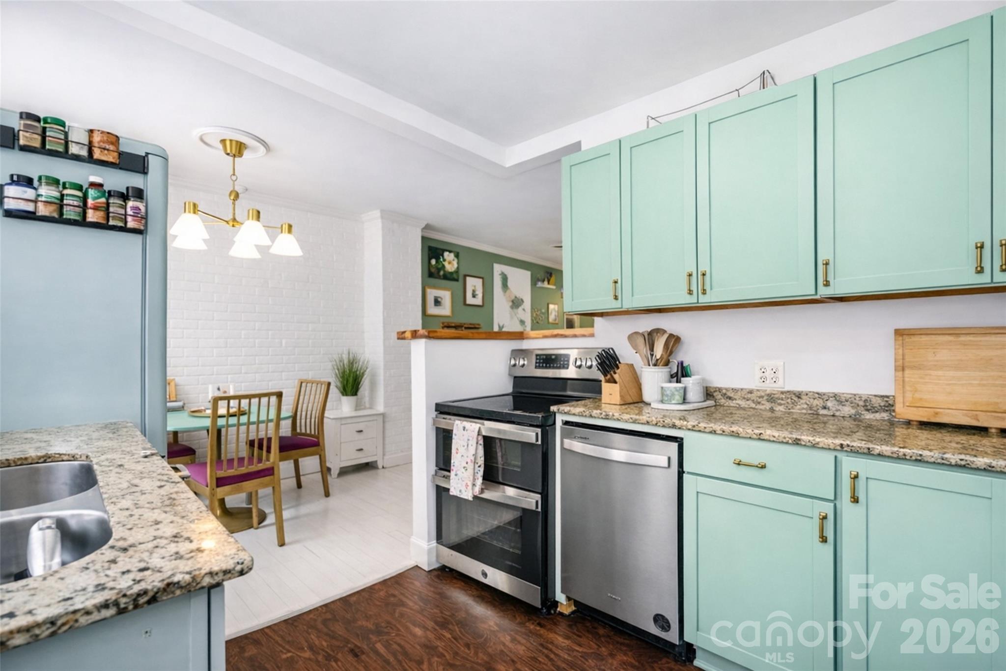 Homes for sale in Charlotte, NC | 4232 Randolph Rd, Charlotte, NC 28211 | MLS# 4341531