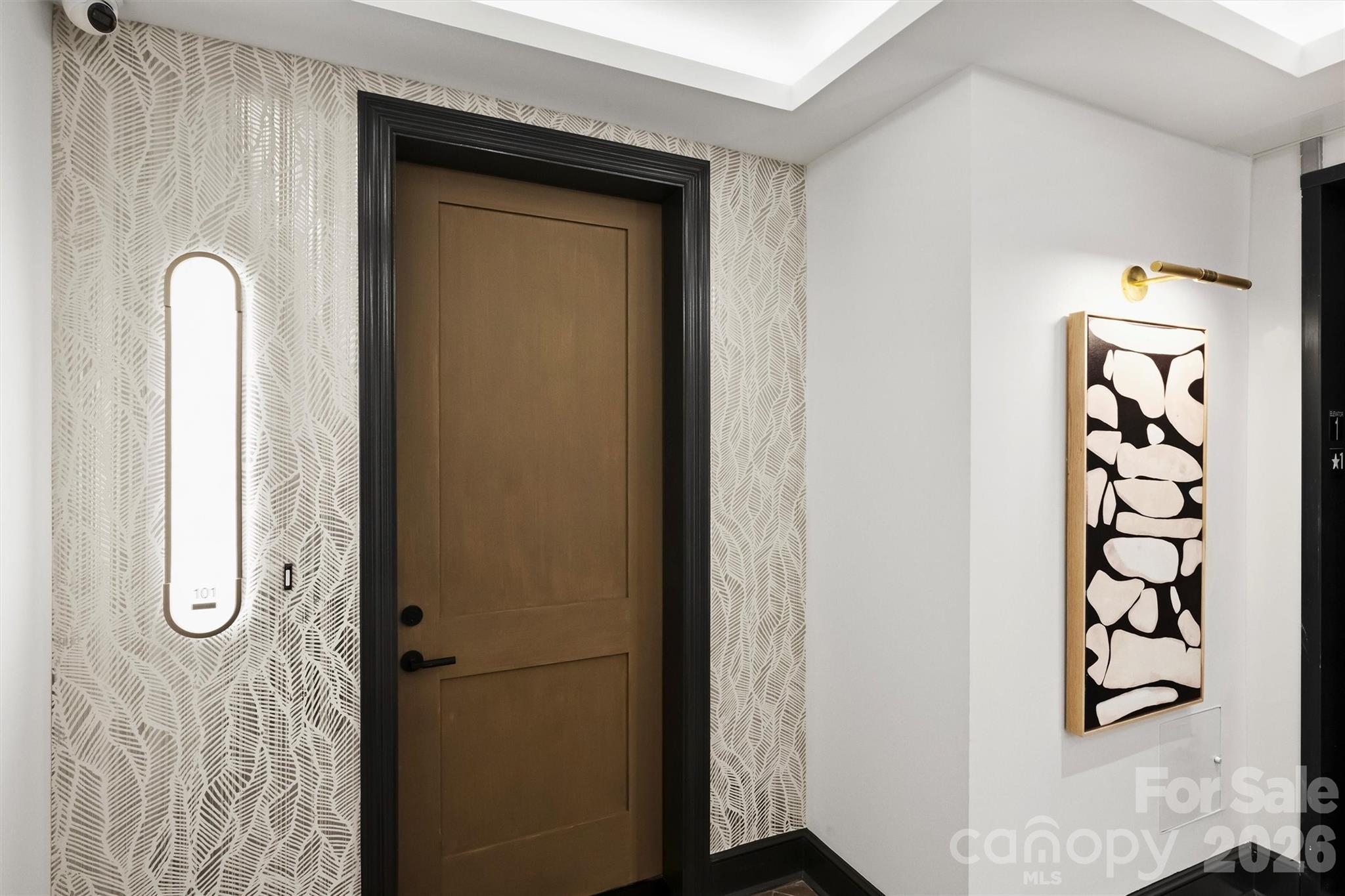 2nd image of 409 Queens Rd, Charlotte, NC 28207