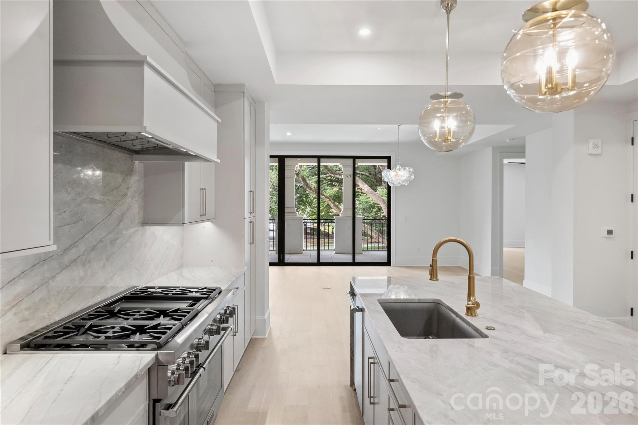 5th image of 409 Queens Rd, Charlotte, NC 28207