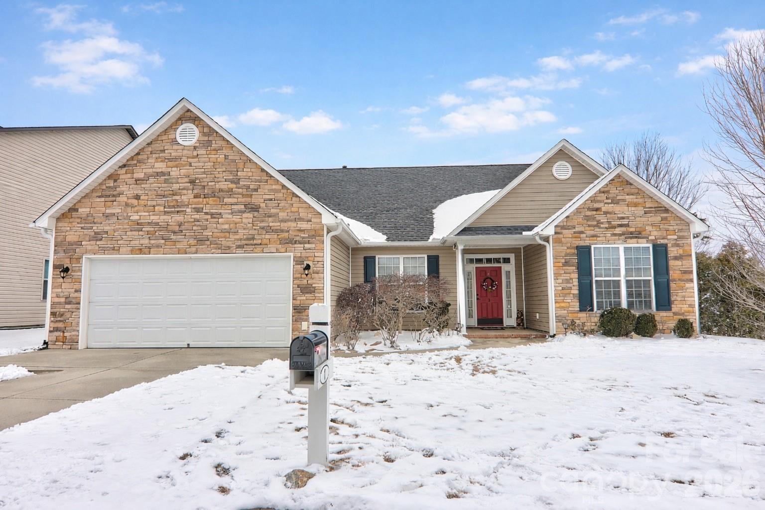 Homes for sale in Asheville, NC | 1 Breyerton Ct, Asheville, NC 28804 | MLS# 4343147