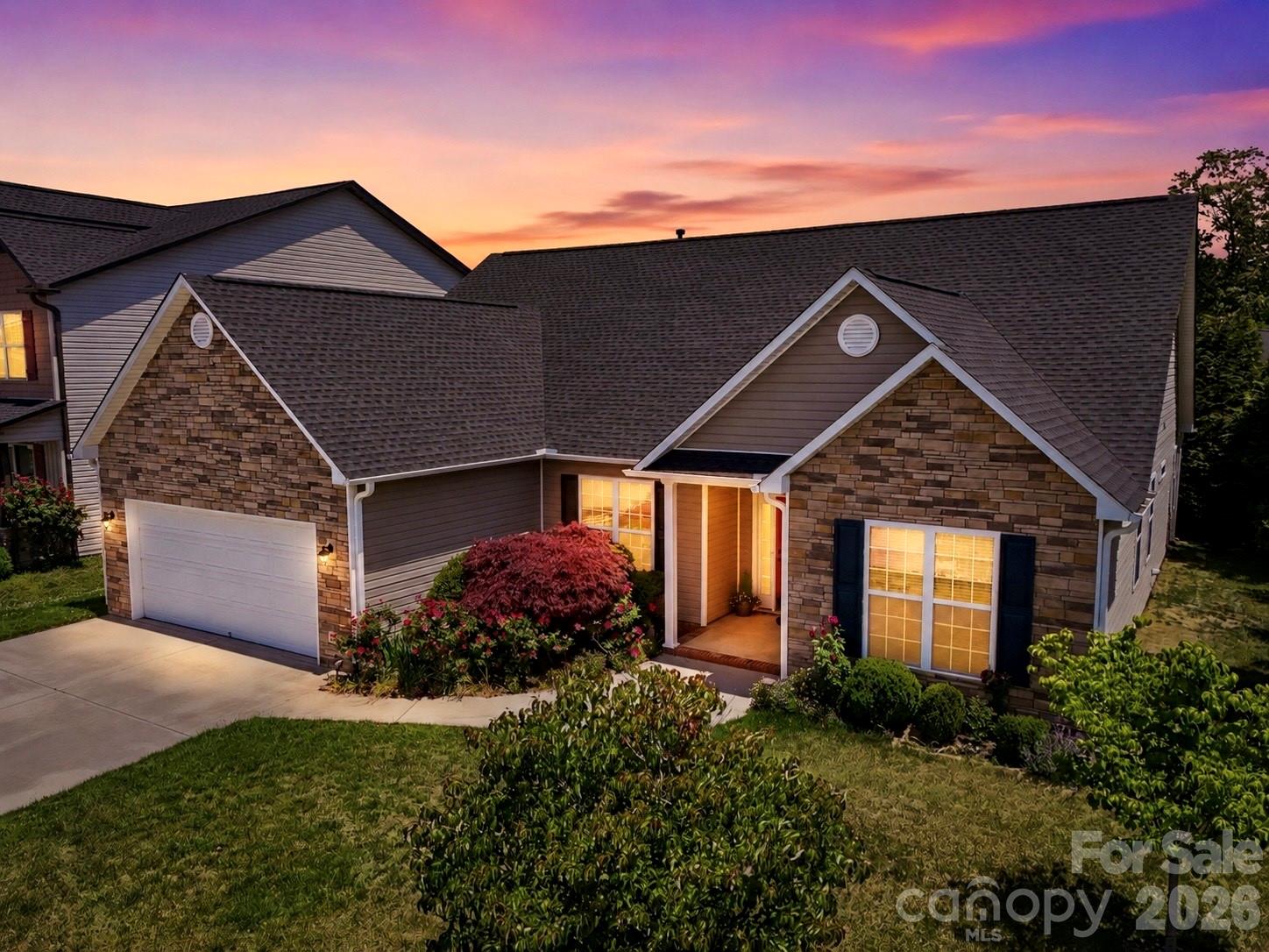 2nd image of 1 Breyerton Ct, Asheville, NC 28804 | MLS# 4343147