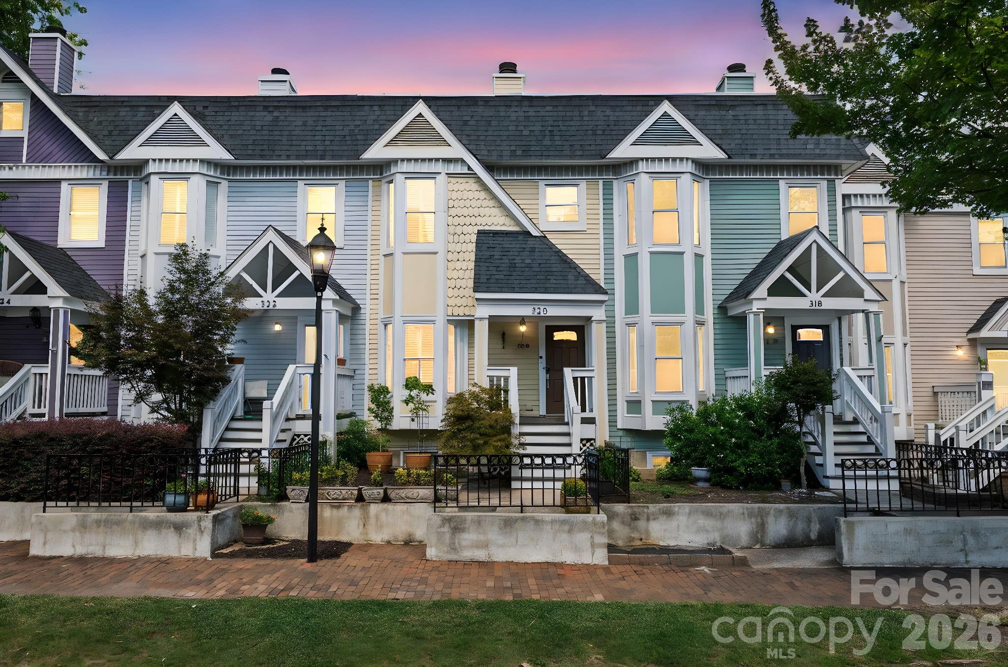 Homes for sale in Charlotte, NC | 320 W 10Th St, Charlotte, NC 28202 | MLS# 4343524