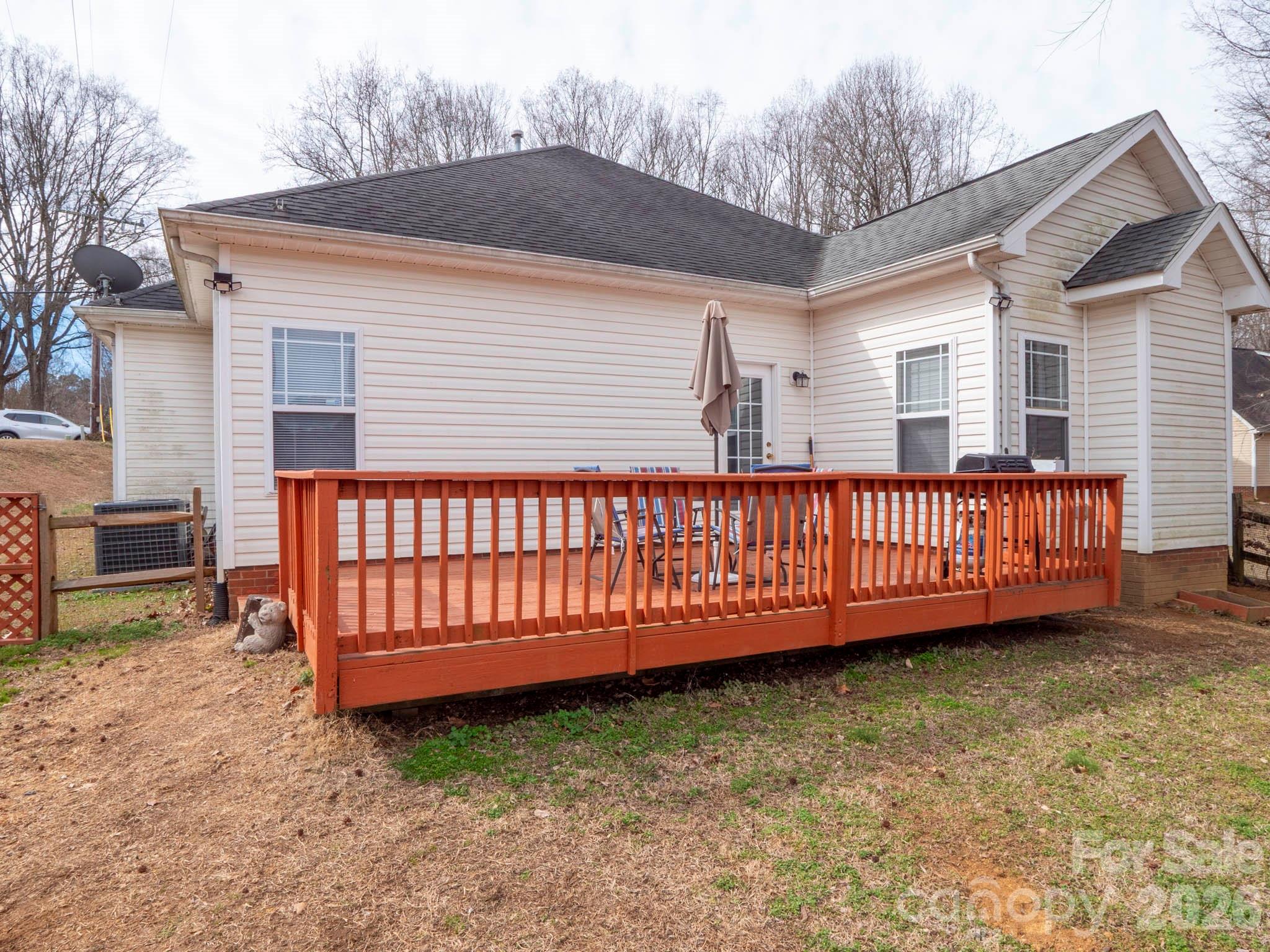 Homes for sale in Charlotte, NC | 5912 Almond Rd, Charlotte, NC 28227 | MLS# 4343784