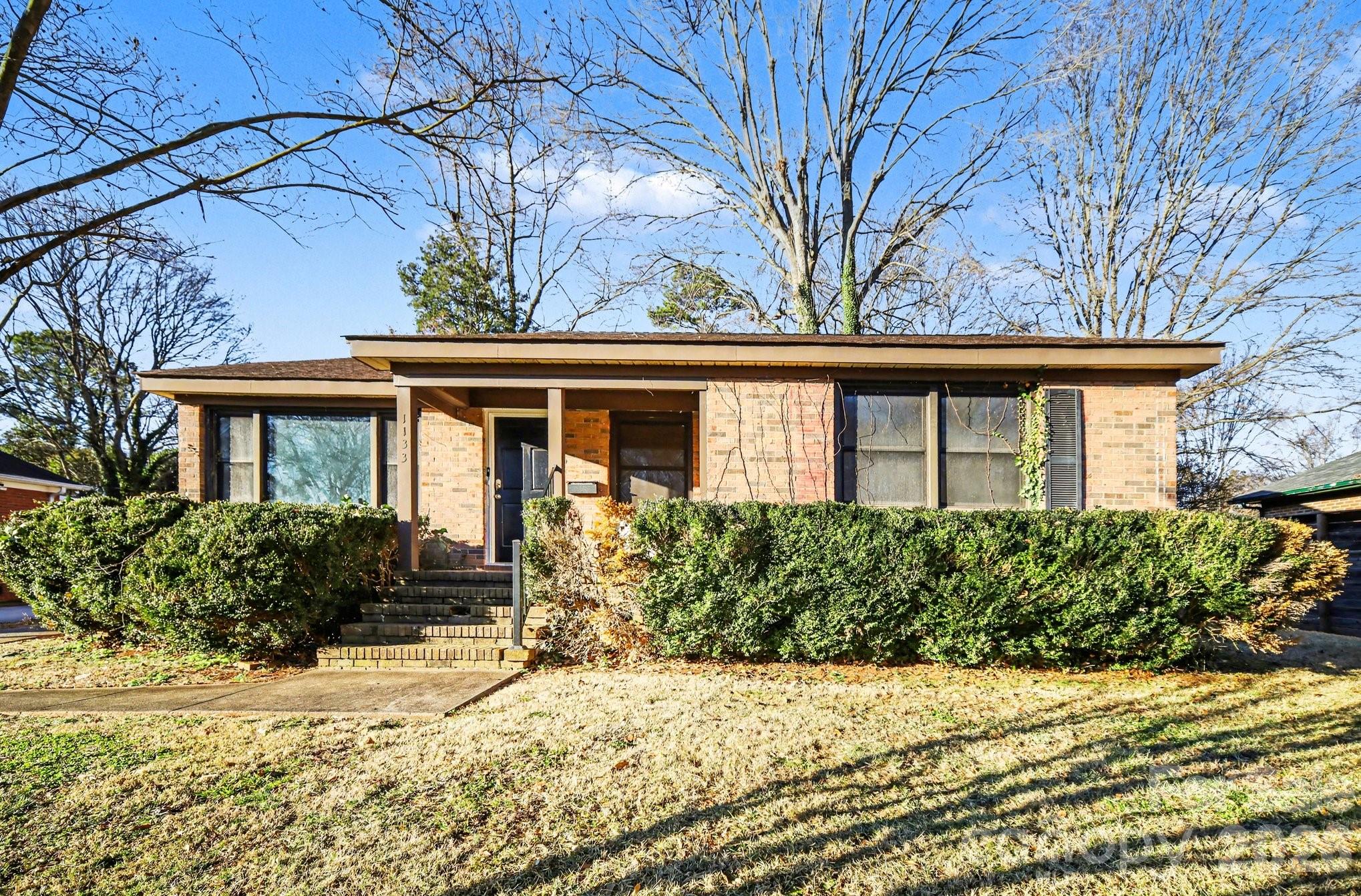 Homes for sale in Charlotte, NC | 1133 Penrose Ln, Charlotte, NC 28217 | MLS# 4345119