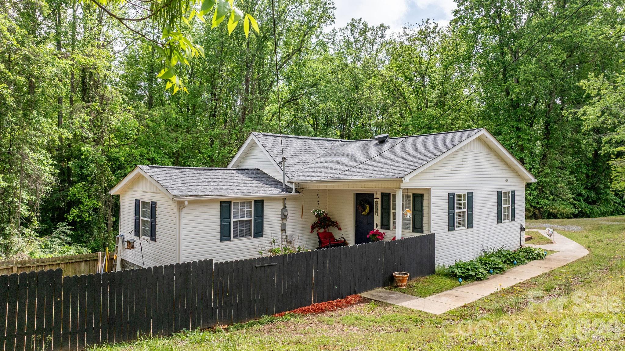 Homes for sale in Valdese, NC | 625 Milton Ave Sw, Valdese, NC 28690 | MLS# 4347687