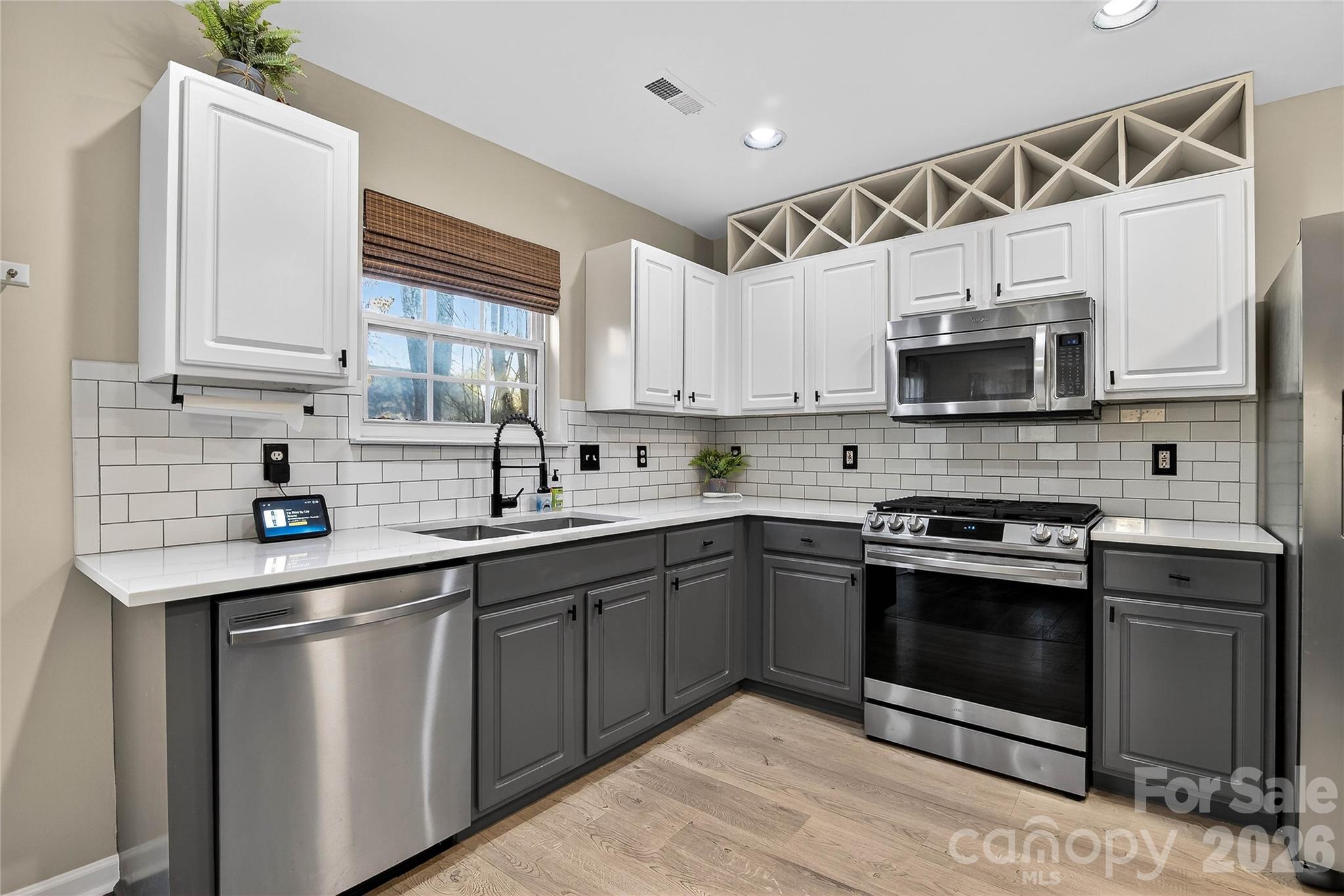 2nd image of 8704 Laurel Run Dr, Charlotte, NC 28269 | MLS# 4351179
