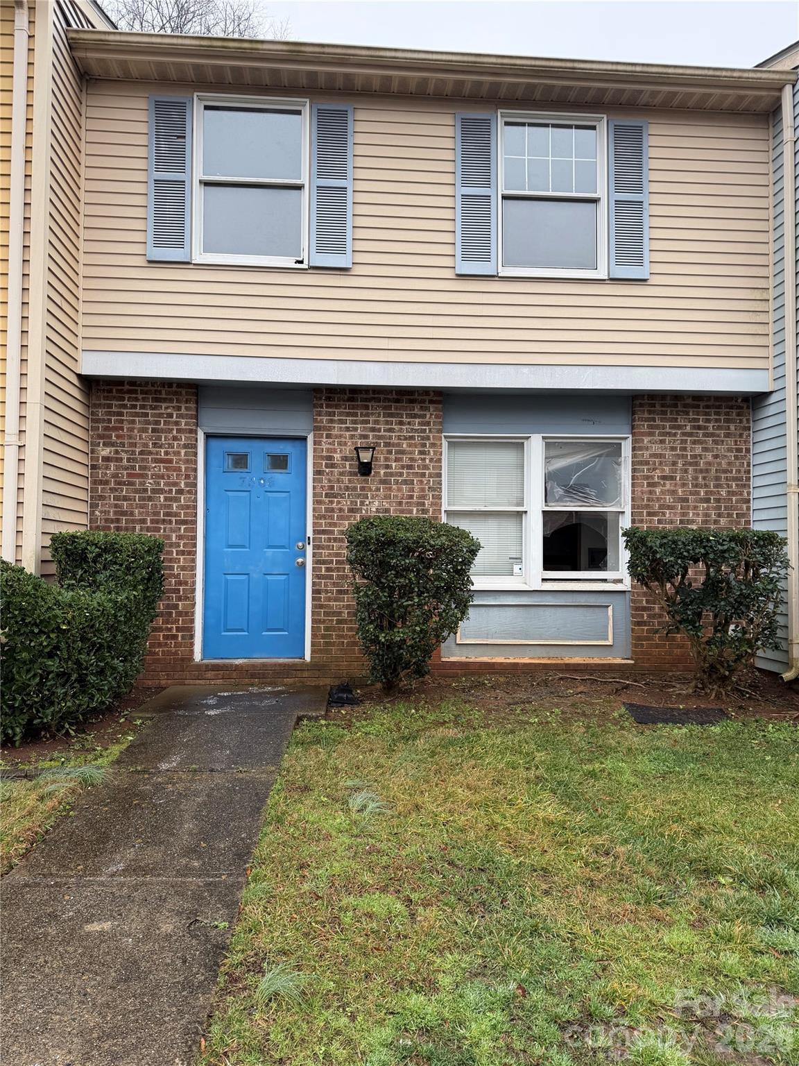 Homes for sale in Charlotte, NC | 7606 Holly Grove Ct, Charlotte, NC 28227 | MLS# 4351302