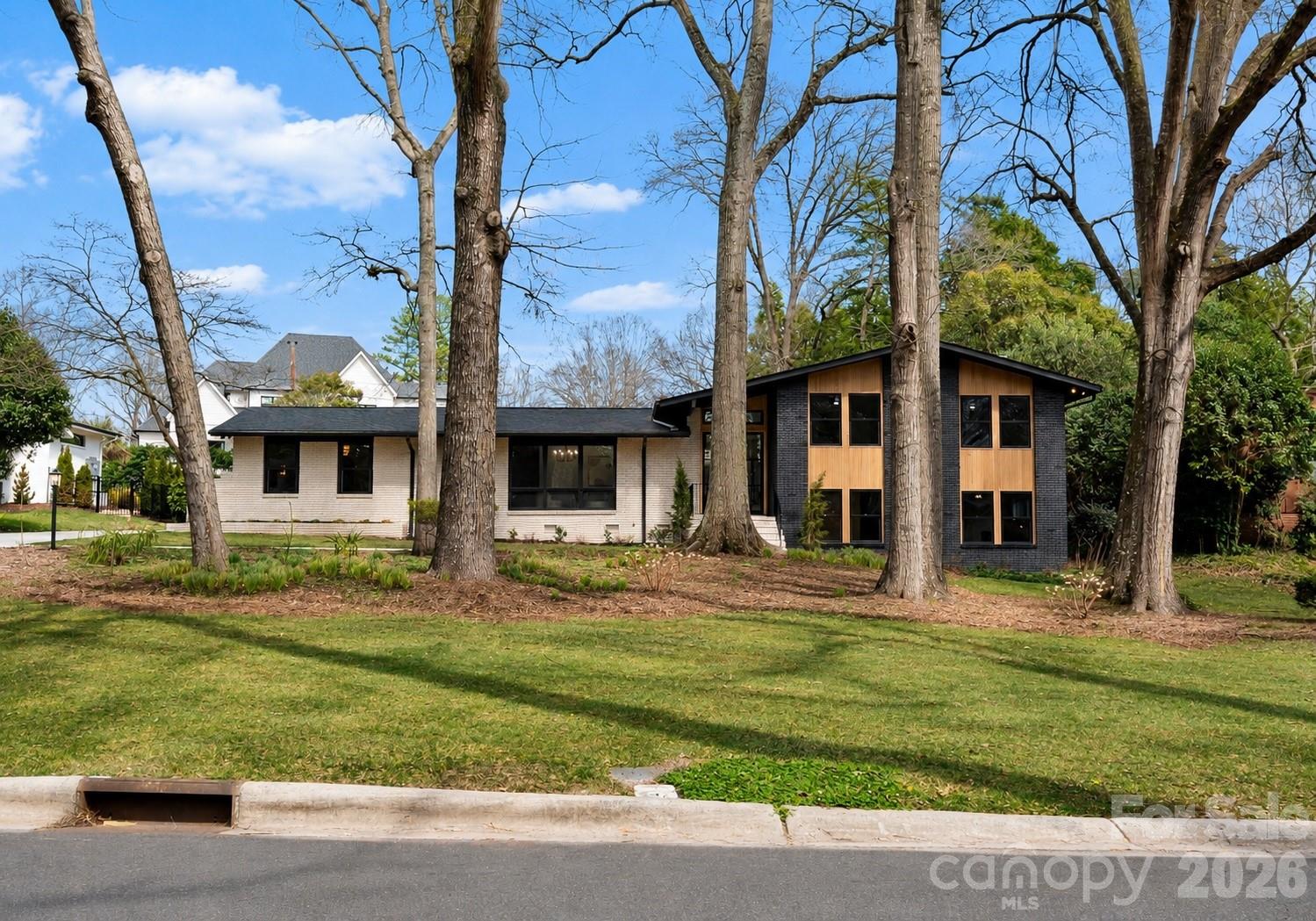 Homes for sale in Charlotte, NC | 823 Wingrave Dr, Charlotte, NC 28270 | MLS# 4351903