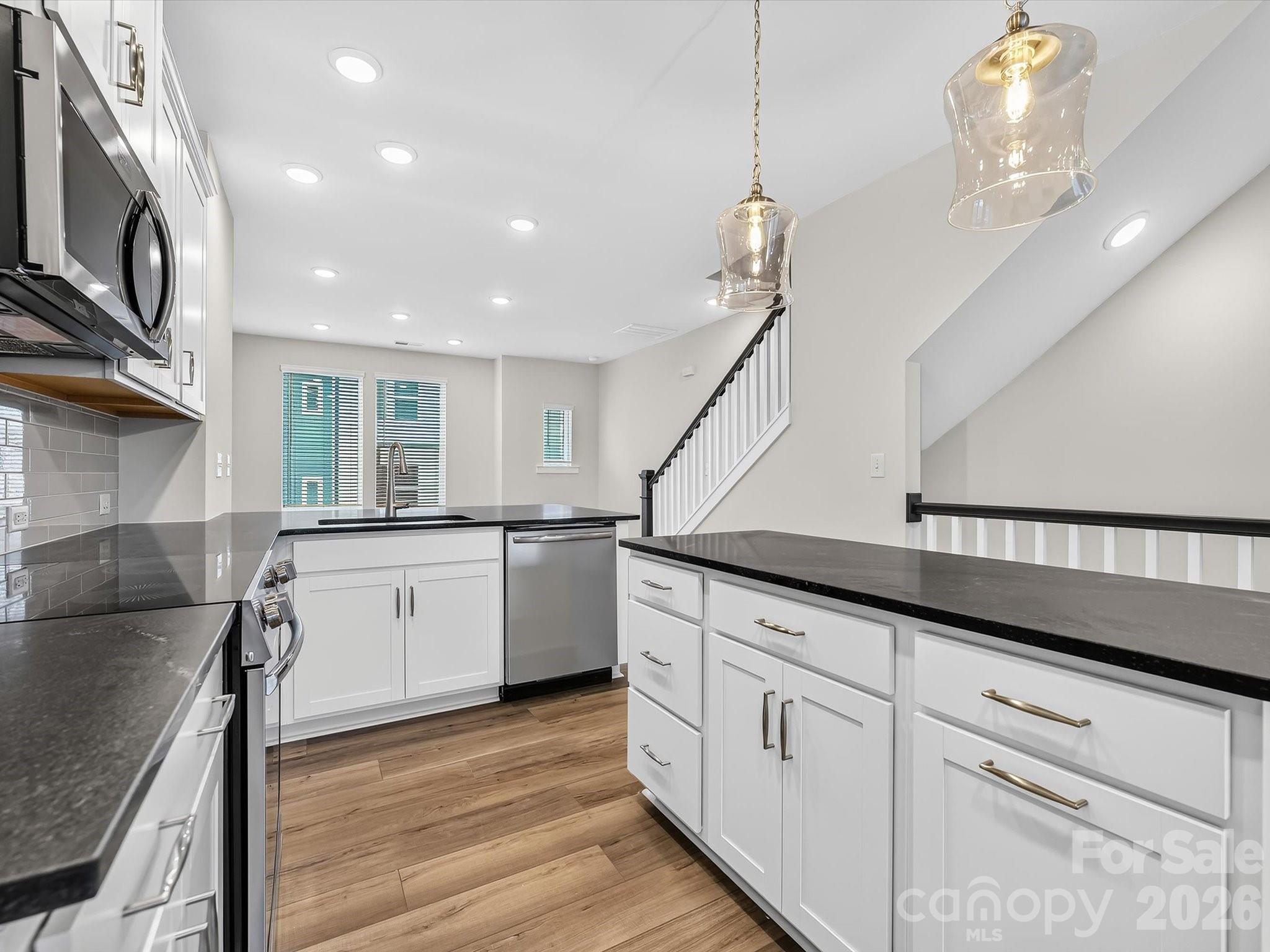 3rd image of 1132 Bismuth Ln, Charlotte, NC 28211 | MLS# 4352491